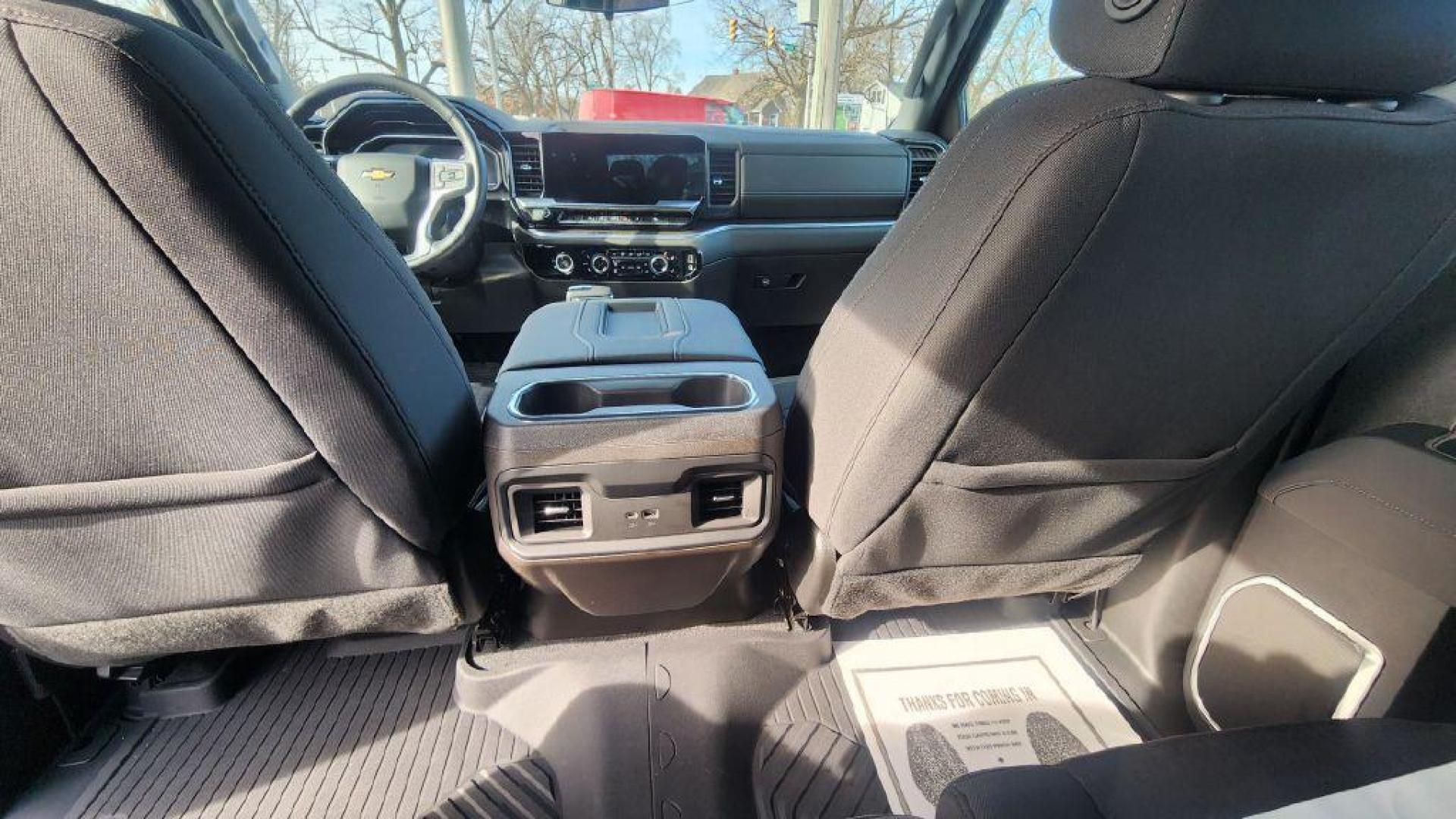 2022 GRAY CHEVROLET SILVERADO 1500 LT -4WD (2GCUDDED5N1) with an 5.3L engine, Automatic transmission, located at 101 S. Halleck St., DeMotte, 46310, (219) 987-2922, 41.202343, -87.198189 - Photo#23