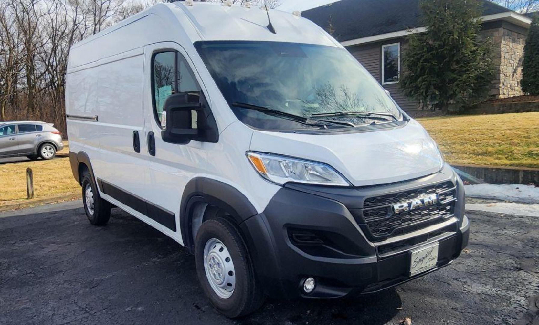 2023 WHITE RAM PROMASTER 1500 1500 HIGH BASE (3C6LRVBG6PE) with an 3.6L engine, Automatic transmission, located at 101 S. Halleck St., DeMotte, 46310, (219) 987-2922, 41.202343, -87.198189 - Photo#1