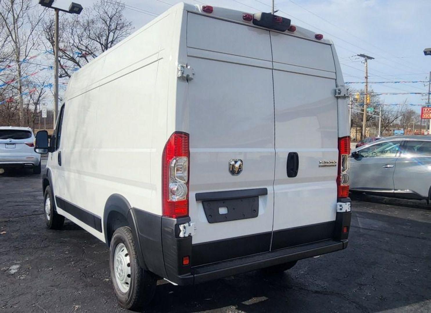 2023 WHITE RAM PROMASTER 1500 1500 HIGH BASE (3C6LRVBG6PE) with an 3.6L engine, Automatic transmission, located at 101 S. Halleck St., DeMotte, 46310, (219) 987-2922, 41.202343, -87.198189 - Photo#3