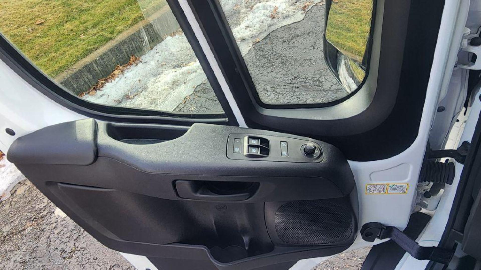 2023 WHITE RAM PROMASTER 1500 1500 HIGH BASE (3C6LRVBG6PE) with an 3.6L engine, Automatic transmission, located at 101 S. Halleck St., DeMotte, 46310, (219) 987-2922, 41.202343, -87.198189 - Photo#16