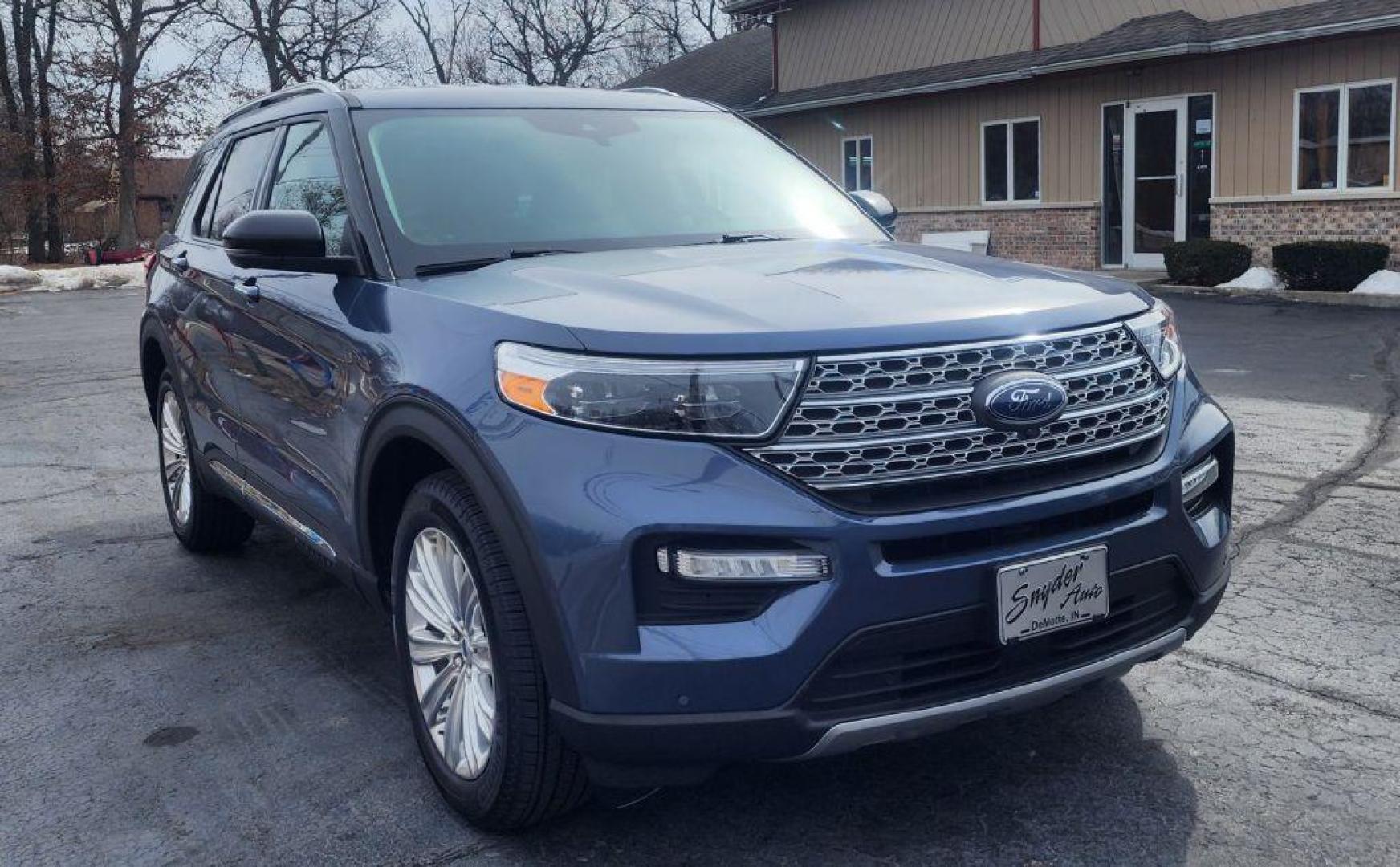 2021 BLUE FORD EXPLORER LIMITED -4WD (1FM5K8FW7MN) with an 3.3L engine, Automatic transmission, located at 101 S. Halleck St., DeMotte, 46310, (219) 987-2922, 41.202343, -87.198189 - Photo#1