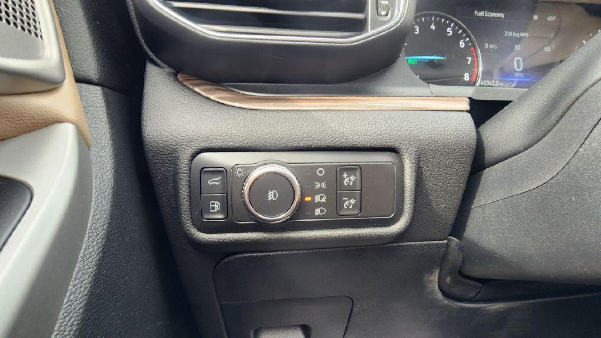 2021 BLUE FORD EXPLORER LIMITED -4WD (1FM5K8FW7MN) with an 3.3L engine, Automatic transmission, located at 101 S. Halleck St., DeMotte, 46310, (219) 987-2922, 41.202343, -87.198189 - Photo#20