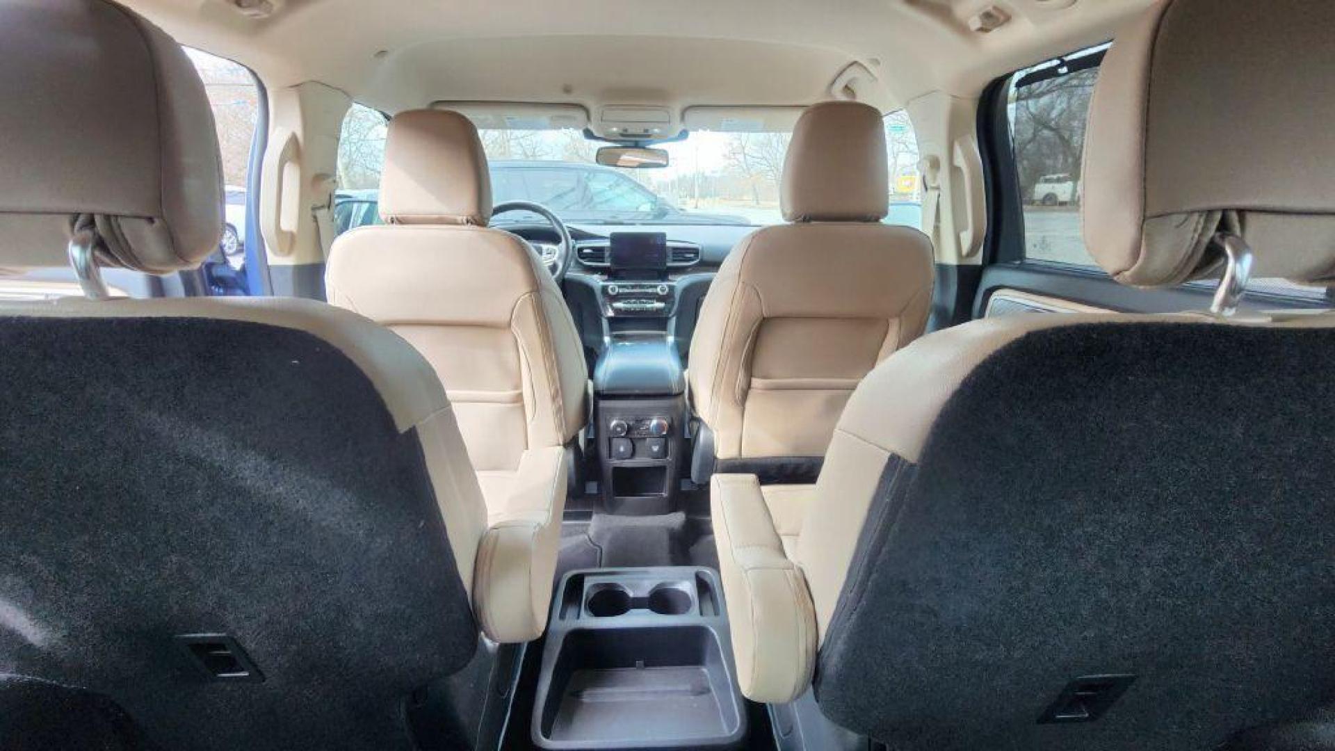 2021 BLUE FORD EXPLORER LIMITED -4WD (1FM5K8FW7MN) with an 3.3L engine, Automatic transmission, located at 101 S. Halleck St., DeMotte, 46310, (219) 987-2922, 41.202343, -87.198189 - Photo#23