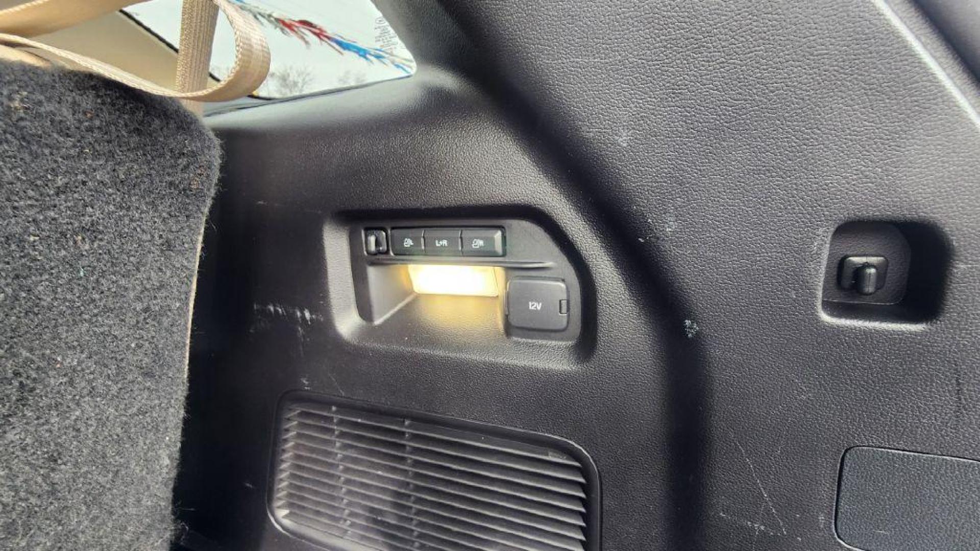 2021 BLUE FORD EXPLORER LIMITED -4WD (1FM5K8FW7MN) with an 3.3L engine, Automatic transmission, located at 101 S. Halleck St., DeMotte, 46310, (219) 987-2922, 41.202343, -87.198189 - Photo#26