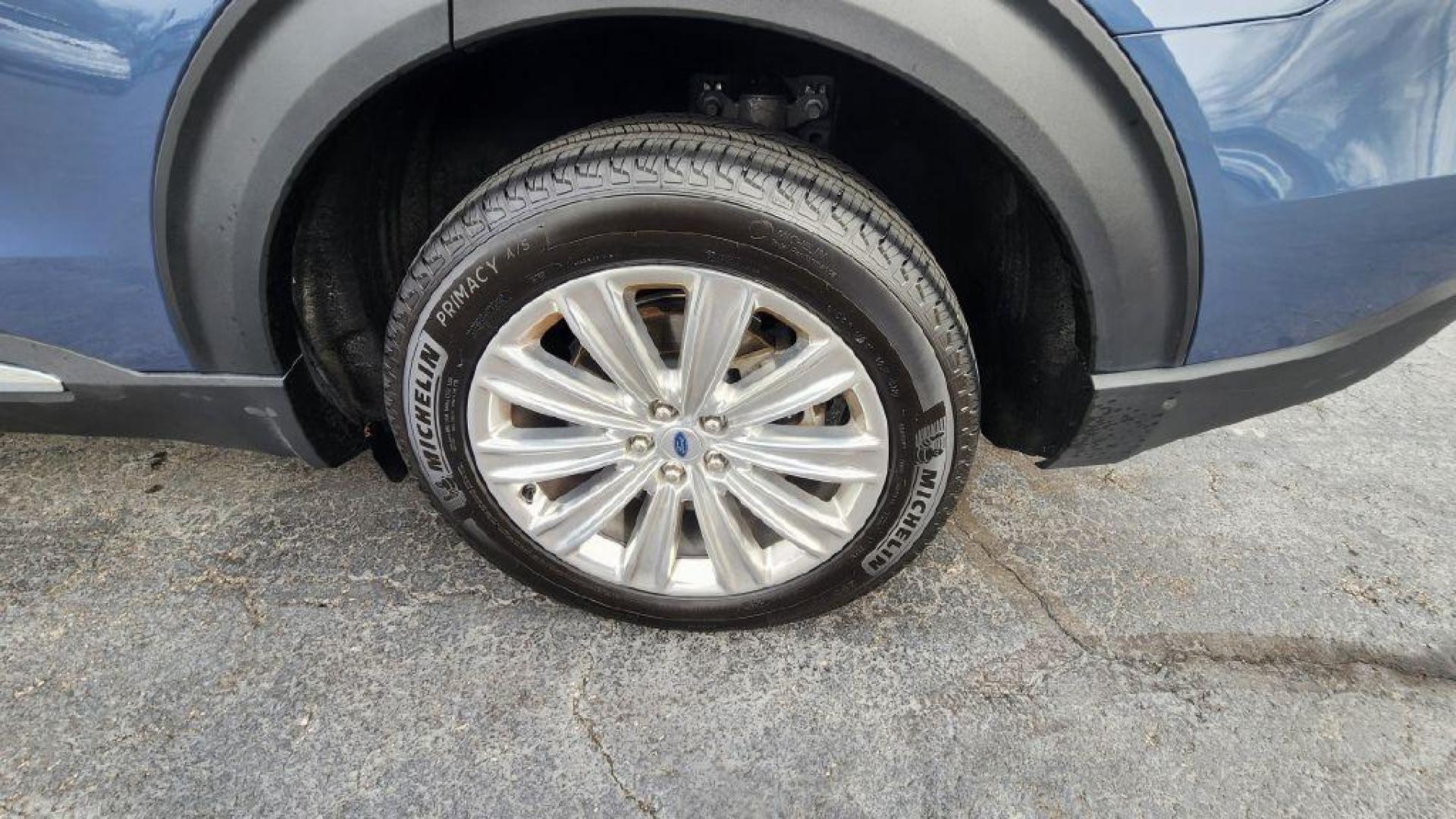 2021 BLUE FORD EXPLORER LIMITED -4WD (1FM5K8FW7MN) with an 3.3L engine, Automatic transmission, located at 101 S. Halleck St., DeMotte, 46310, (219) 987-2922, 41.202343, -87.198189 - Photo#27