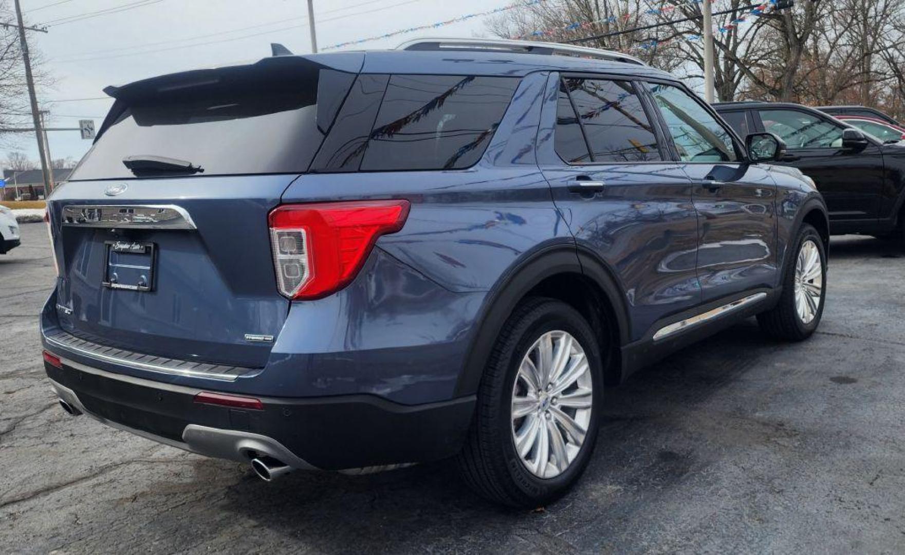2021 BLUE FORD EXPLORER LIMITED -4WD (1FM5K8FW7MN) with an 3.3L engine, Automatic transmission, located at 101 S. Halleck St., DeMotte, 46310, (219) 987-2922, 41.202343, -87.198189 - Photo#2
