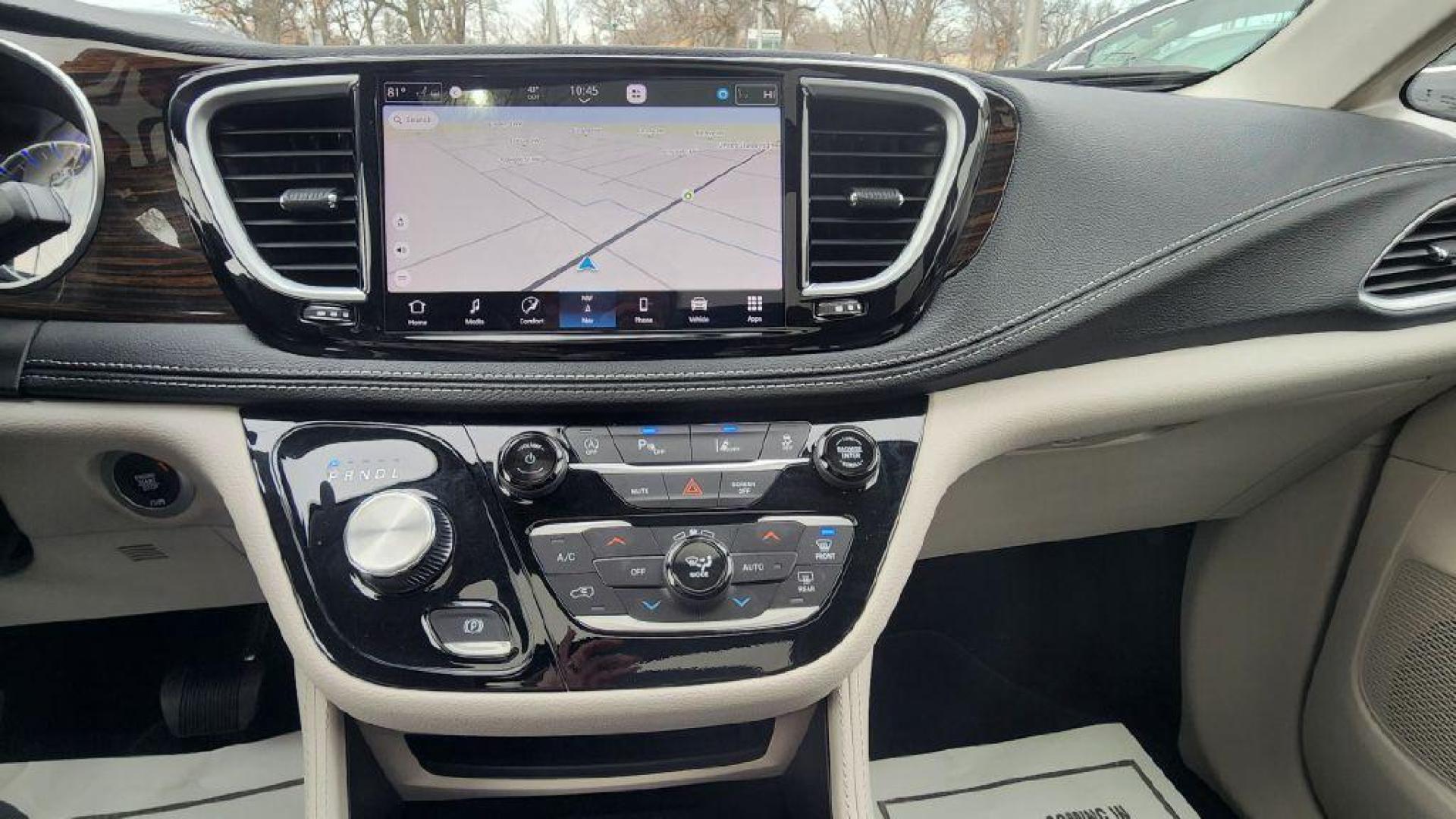 2023 WHITE CHRYSLER PACIFICA LIMITED - FWD (2C4RC1GG1PR) with an 3.6L engine, Automatic transmission, located at 101 S. Halleck St., DeMotte, 46310, (219) 987-2922, 41.202343, -87.198189 - Photo#17