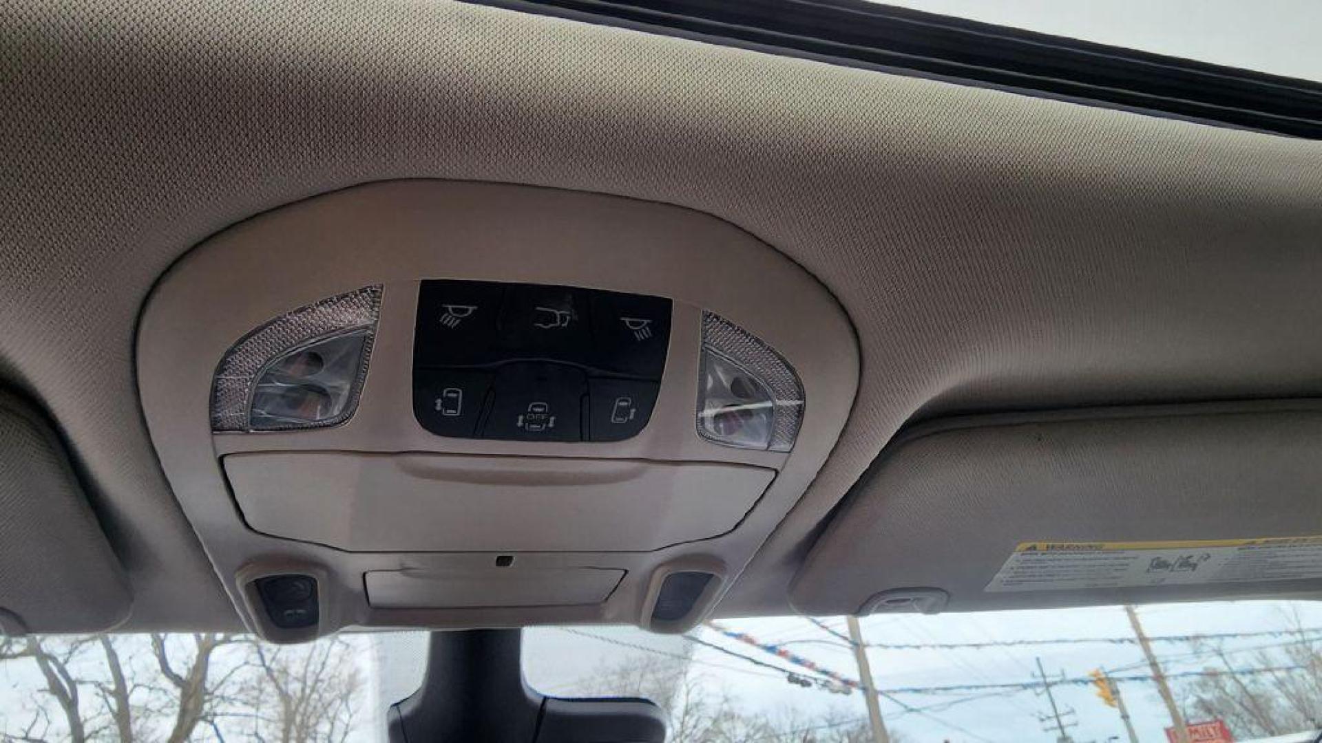 2023 WHITE CHRYSLER PACIFICA LIMITED - FWD (2C4RC1GG1PR) with an 3.6L engine, Automatic transmission, located at 101 S. Halleck St., DeMotte, 46310, (219) 987-2922, 41.202343, -87.198189 - Photo#20