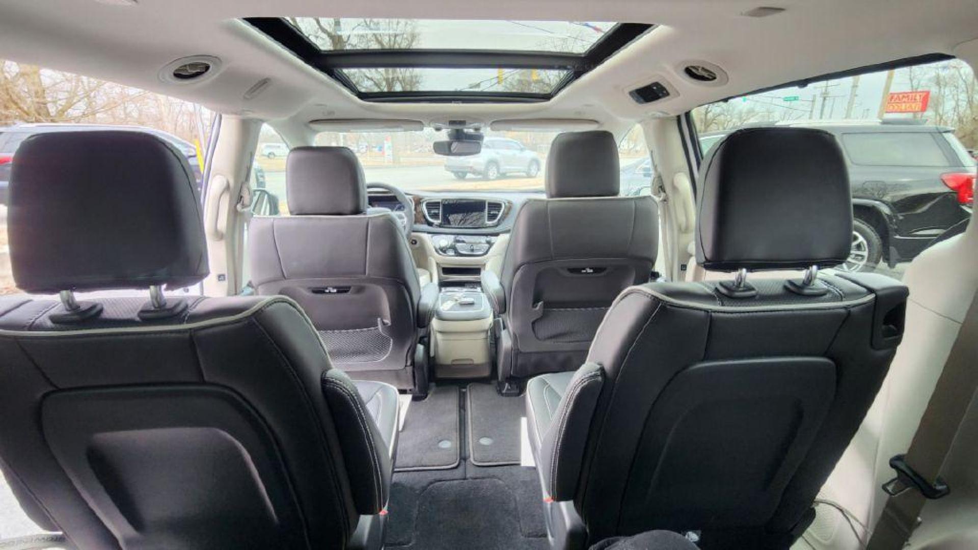 2023 WHITE CHRYSLER PACIFICA LIMITED - FWD (2C4RC1GG1PR) with an 3.6L engine, Automatic transmission, located at 101 S. Halleck St., DeMotte, 46310, (219) 987-2922, 41.202343, -87.198189 - Photo#24