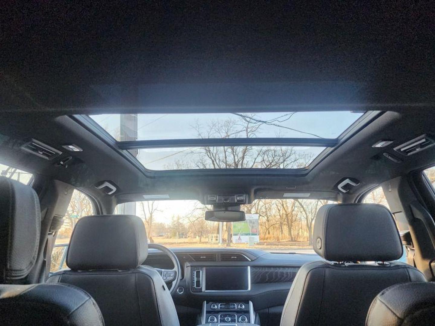 2023 WHITE GMC YUKON XL DENALI - 4WD (1GKS2JKL7PR) with an 6.2L engine, Automatic transmission, located at 101 S. Halleck St., DeMotte, 46310, (219) 987-2922, 41.202343, -87.198189 - Photo#26