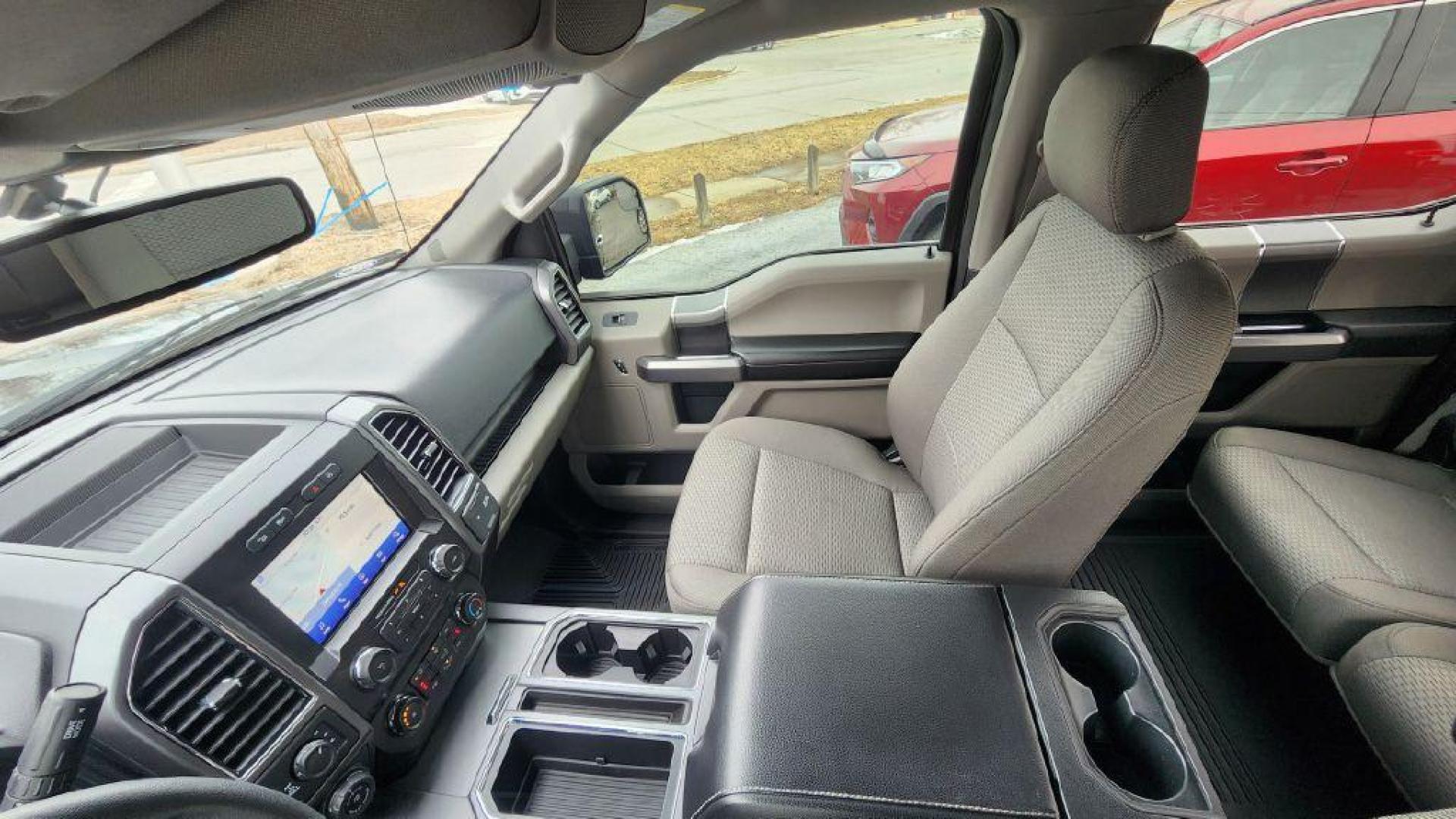2020 BLACK FORD F150 SUPERCREW - 4WD (1FTEW1E57LK) with an 5.0L engine, Automatic transmission, located at 101 S. Halleck St., DeMotte, 46310, (219) 987-2922, 41.202343, -87.198189 - Photo#12