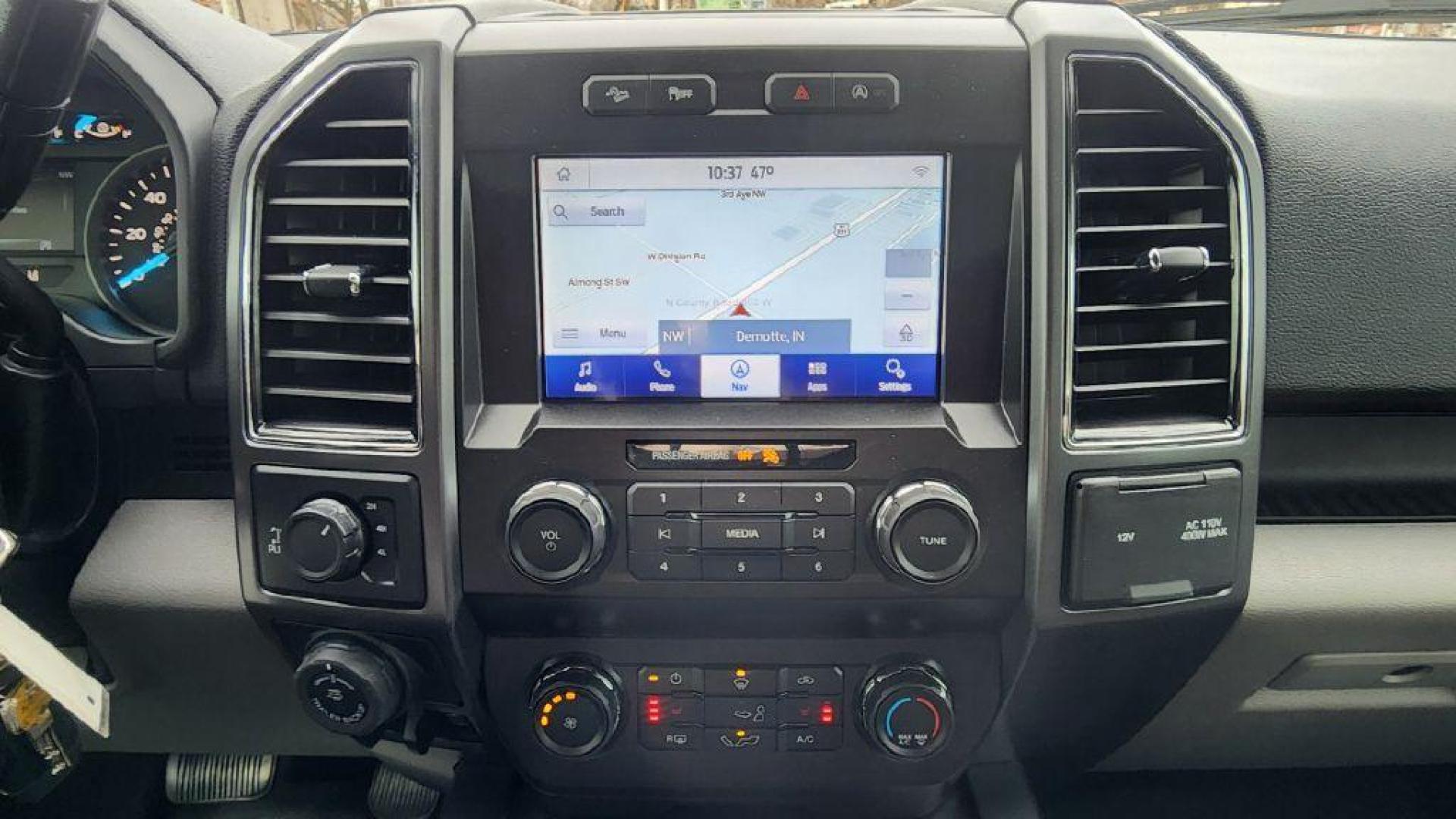 2020 BLACK FORD F150 SUPERCREW - 4WD (1FTEW1E57LK) with an 5.0L engine, Automatic transmission, located at 101 S. Halleck St., DeMotte, 46310, (219) 987-2922, 41.202343, -87.198189 - Photo#17