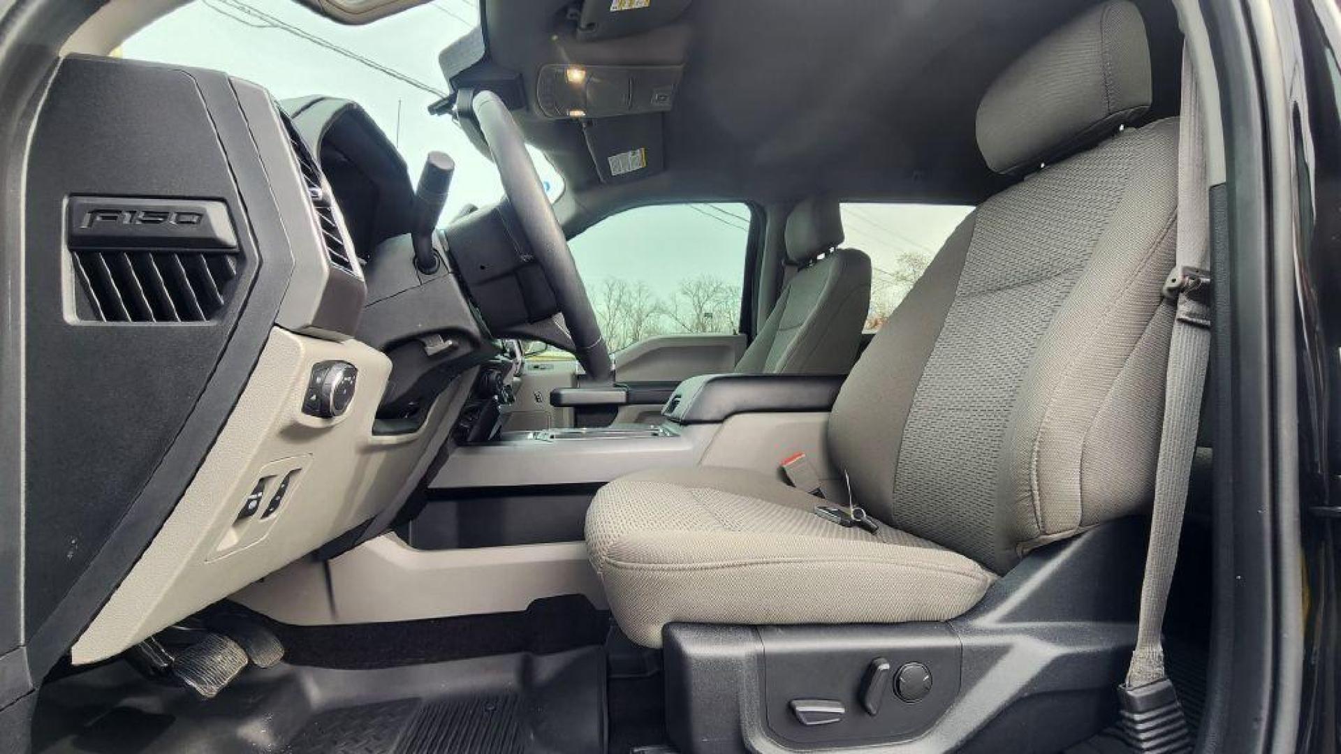 2020 BLACK FORD F150 SUPERCREW - 4WD (1FTEW1E57LK) with an 5.0L engine, Automatic transmission, located at 101 S. Halleck St., DeMotte, 46310, (219) 987-2922, 41.202343, -87.198189 - Photo#7