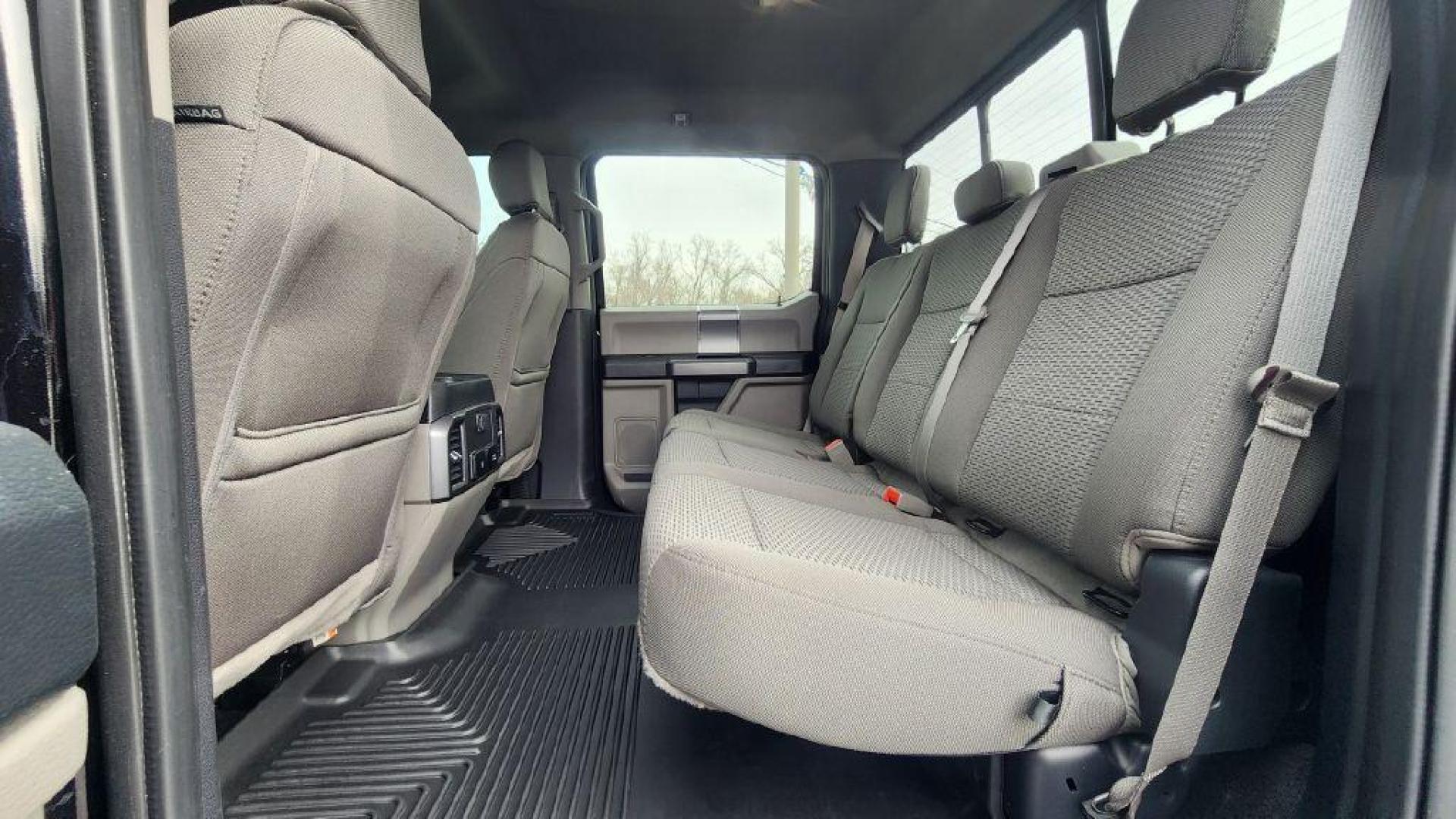 2020 BLACK FORD F150 SUPERCREW - 4WD (1FTEW1E57LK) with an 5.0L engine, Automatic transmission, located at 101 S. Halleck St., DeMotte, 46310, (219) 987-2922, 41.202343, -87.198189 - Photo#8