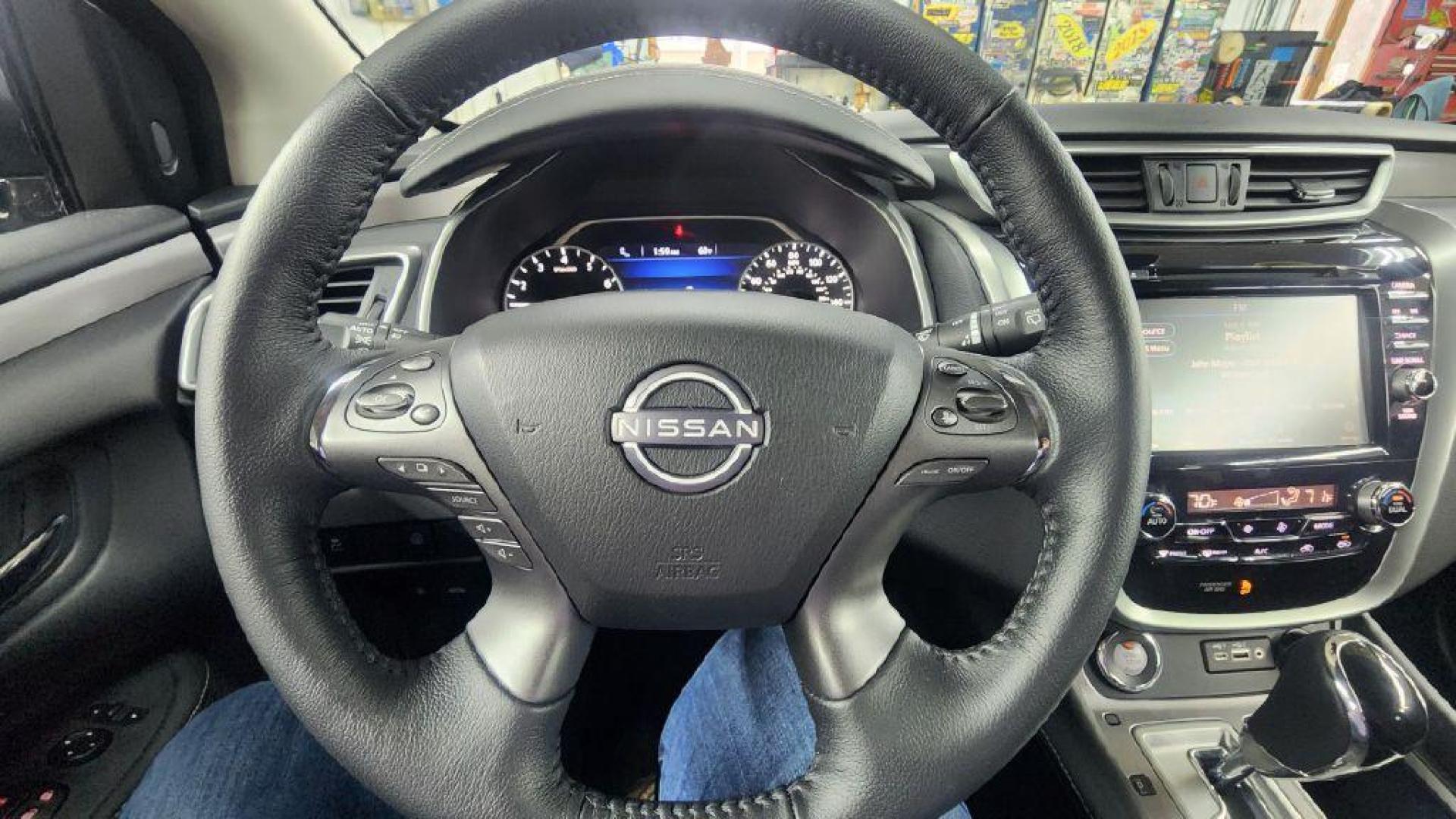 2023 GRAY NISSAN MURANO SV - AWD (5N1AZ2BS9PC) with an 3.5L engine, Automatic transmission, located at 101 S. Halleck St., DeMotte, 46310, (219) 987-2922, 41.202343, -87.198189 - Photo#10
