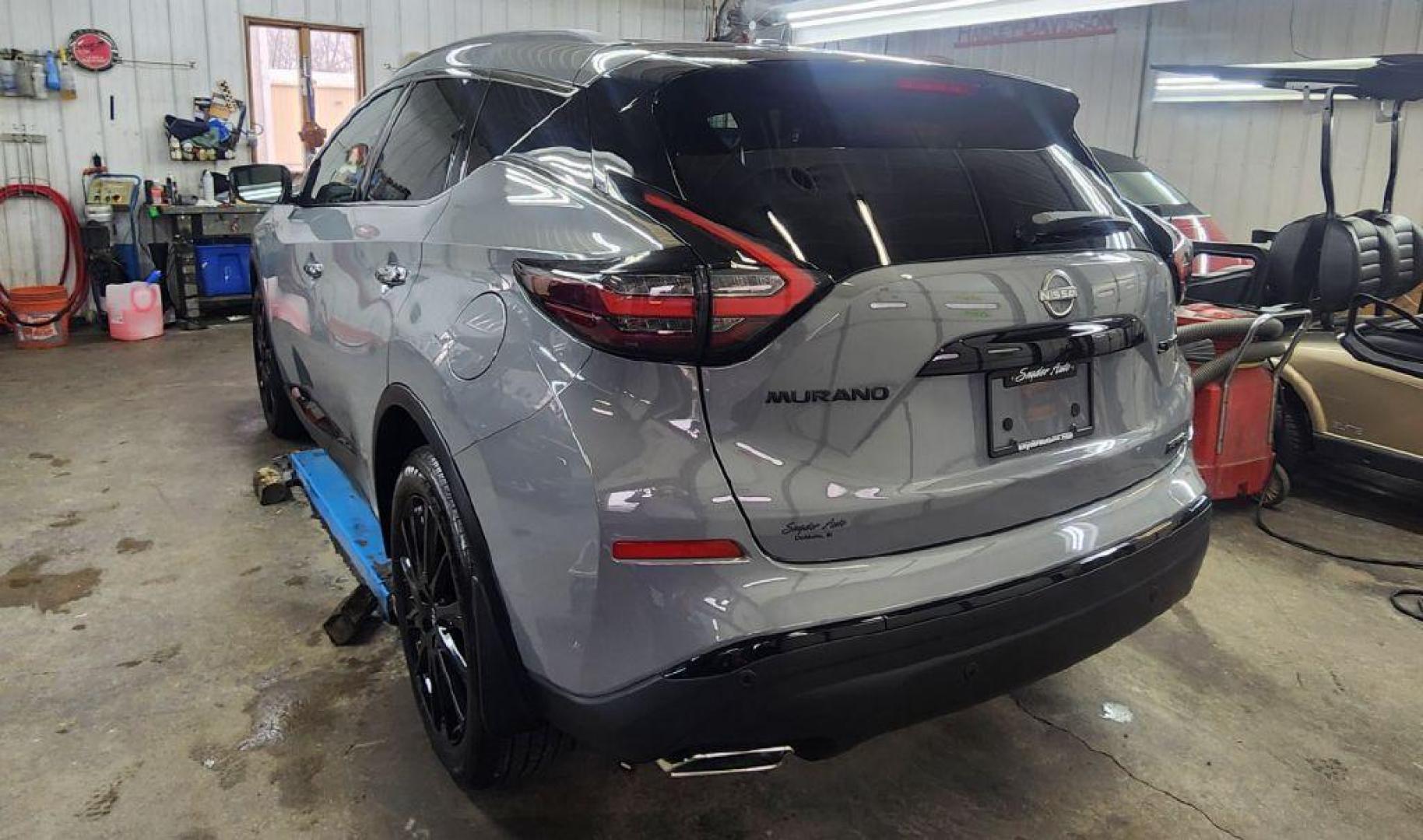 2023 GRAY NISSAN MURANO SV - AWD (5N1AZ2BS9PC) with an 3.5L engine, Automatic transmission, located at 101 S. Halleck St., DeMotte, 46310, (219) 987-2922, 41.202343, -87.198189 - Photo#2