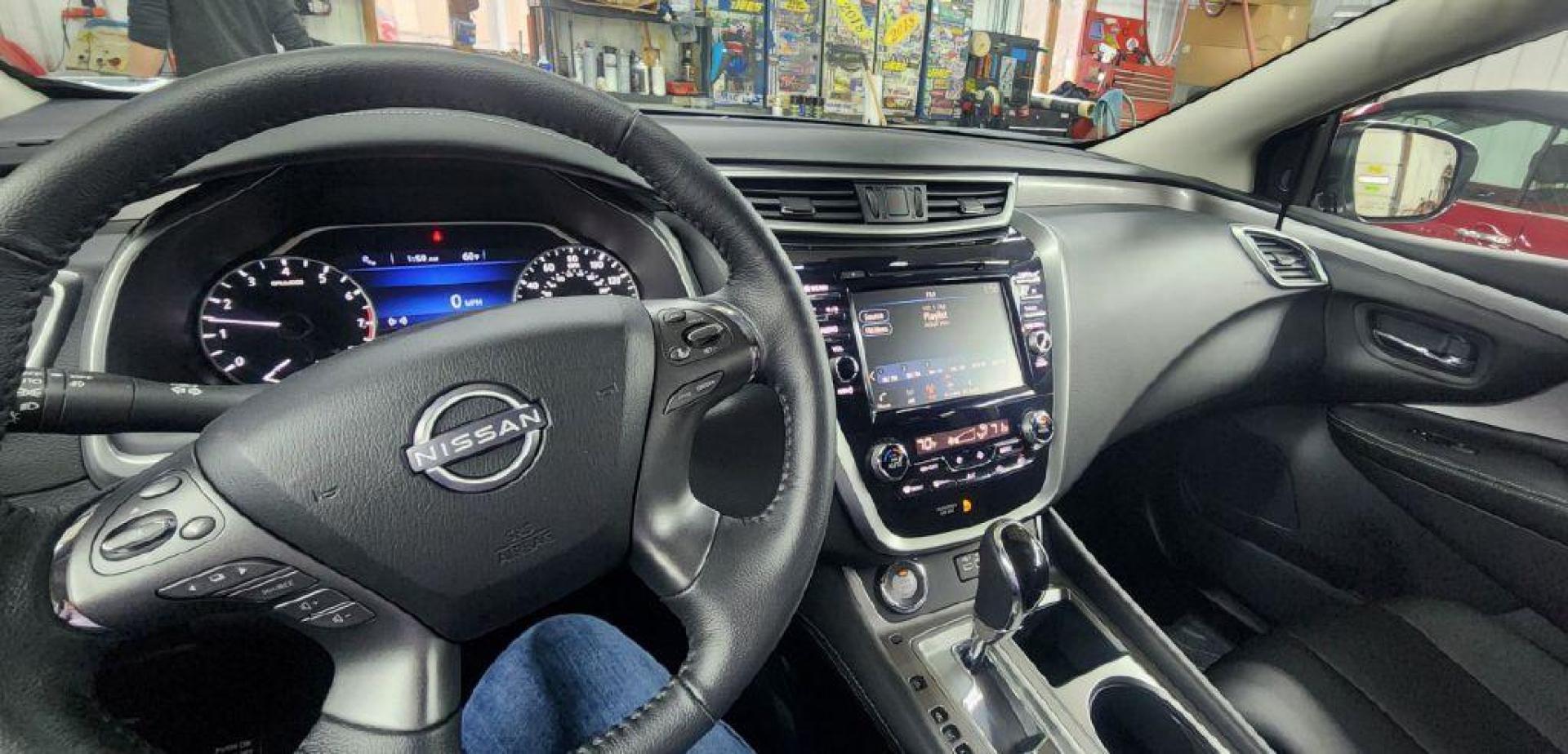 2023 GRAY NISSAN MURANO SV - AWD (5N1AZ2BS9PC) with an 3.5L engine, Automatic transmission, located at 101 S. Halleck St., DeMotte, 46310, (219) 987-2922, 41.202343, -87.198189 - Photo#7