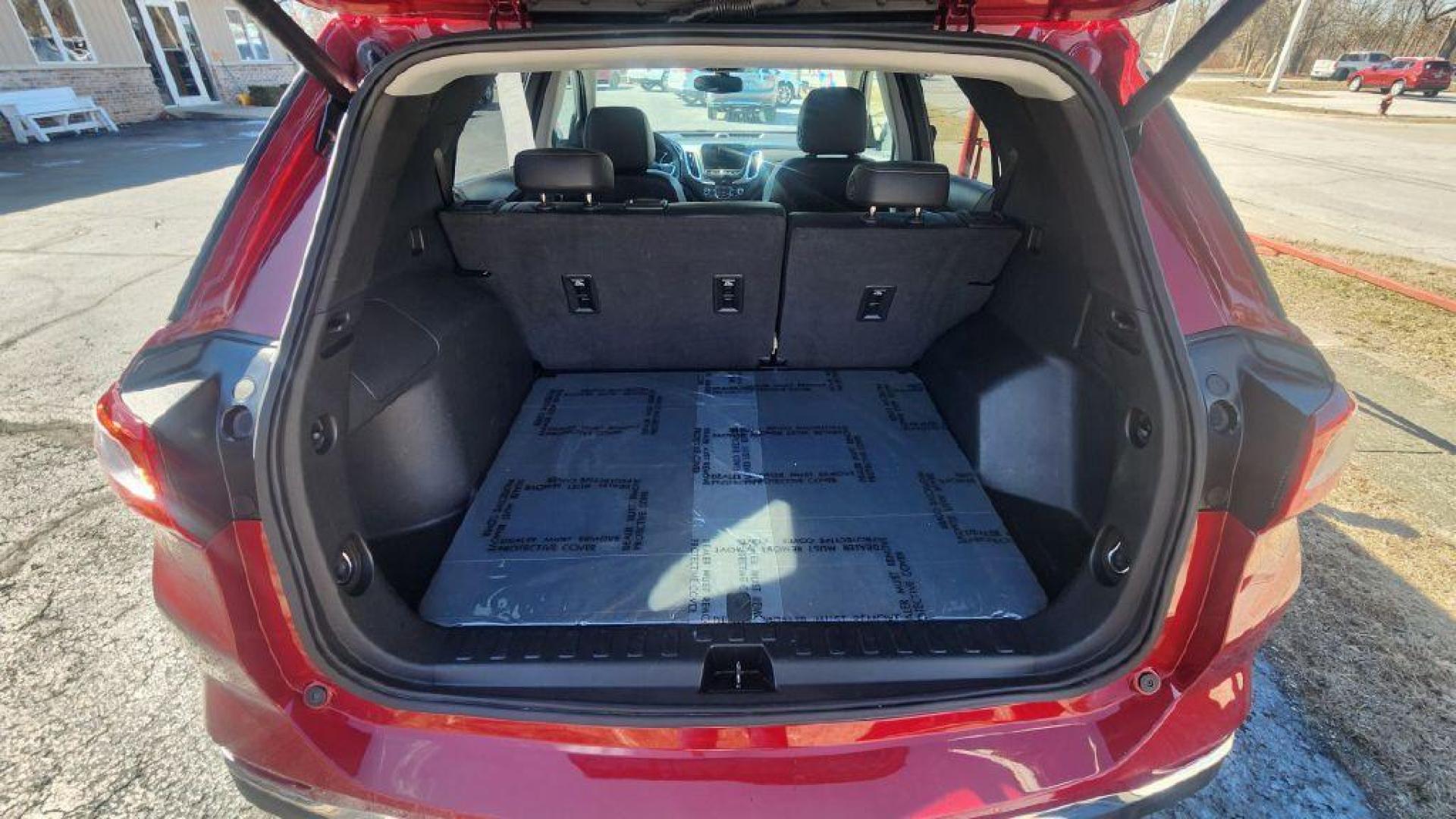 2019 BURGAN CHEVROLET EQUINOX PREMIER -AWD (2GNAXYEX7K6) with an 2.0L engine, Automatic transmission, located at 101 S. Halleck St., DeMotte, 46310, (219) 987-2922, 41.202343, -87.198189 - Photo#17