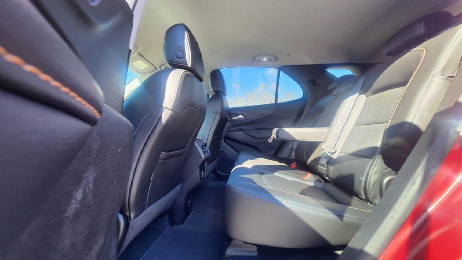 2019 BURGAN CHEVROLET EQUINOX PREMIER -AWD (2GNAXYEX7K6) with an 2.0L engine, Automatic transmission, located at 101 S. Halleck St., DeMotte, 46310, (219) 987-2922, 41.202343, -87.198189 - Photo#5