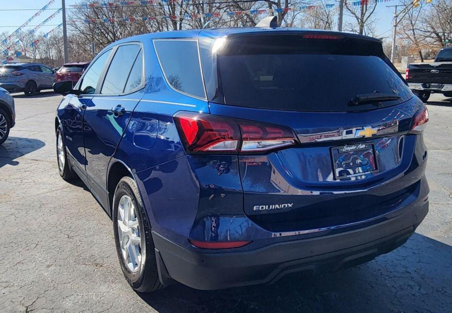 2022 BLUE CHEVROLET EQUINOX LS - FWD (3GNAXHEV5NS) with an 1.5L engine, Automatic transmission, located at 101 S. Halleck St., DeMotte, 46310, (219) 987-2922, 41.202343, -87.198189 - Photo#3