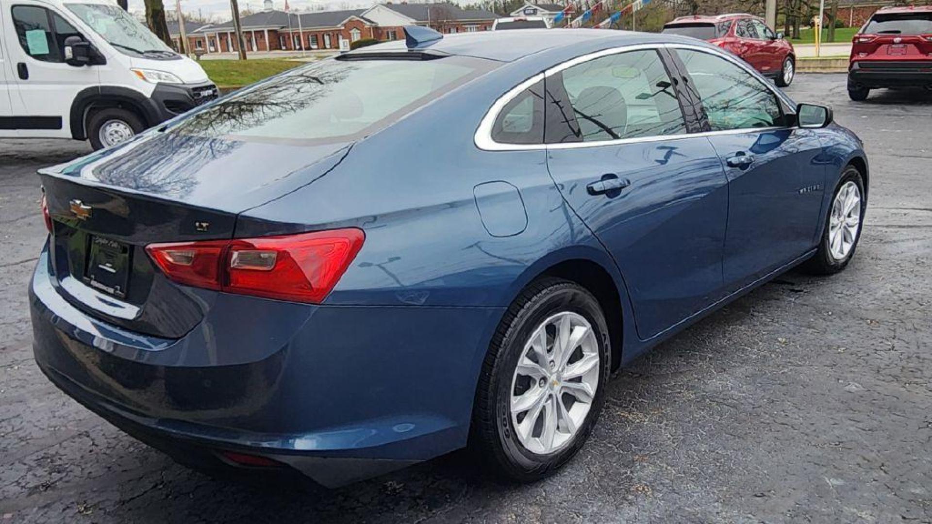 2024 BLUE CHEVROLET MALIBU LT - FWD (1G1ZD5ST3RF) with an 1.5L engine, Automatic transmission, located at 101 S. Halleck St., DeMotte, 46310, (219) 987-2922, 41.202343, -87.198189 - Photo#2