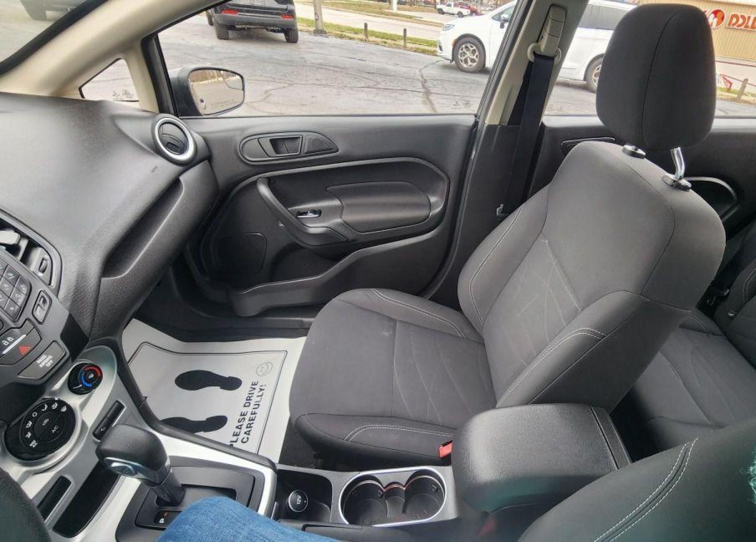 2018 GRAY FORD FIESTA SE - FWD (3FADP4BJ3JM) with an 1.6L engine, Automatic transmission, located at 101 S. Halleck St., DeMotte, 46310, (219) 987-2922, 41.202343, -87.198189 - Photo#9