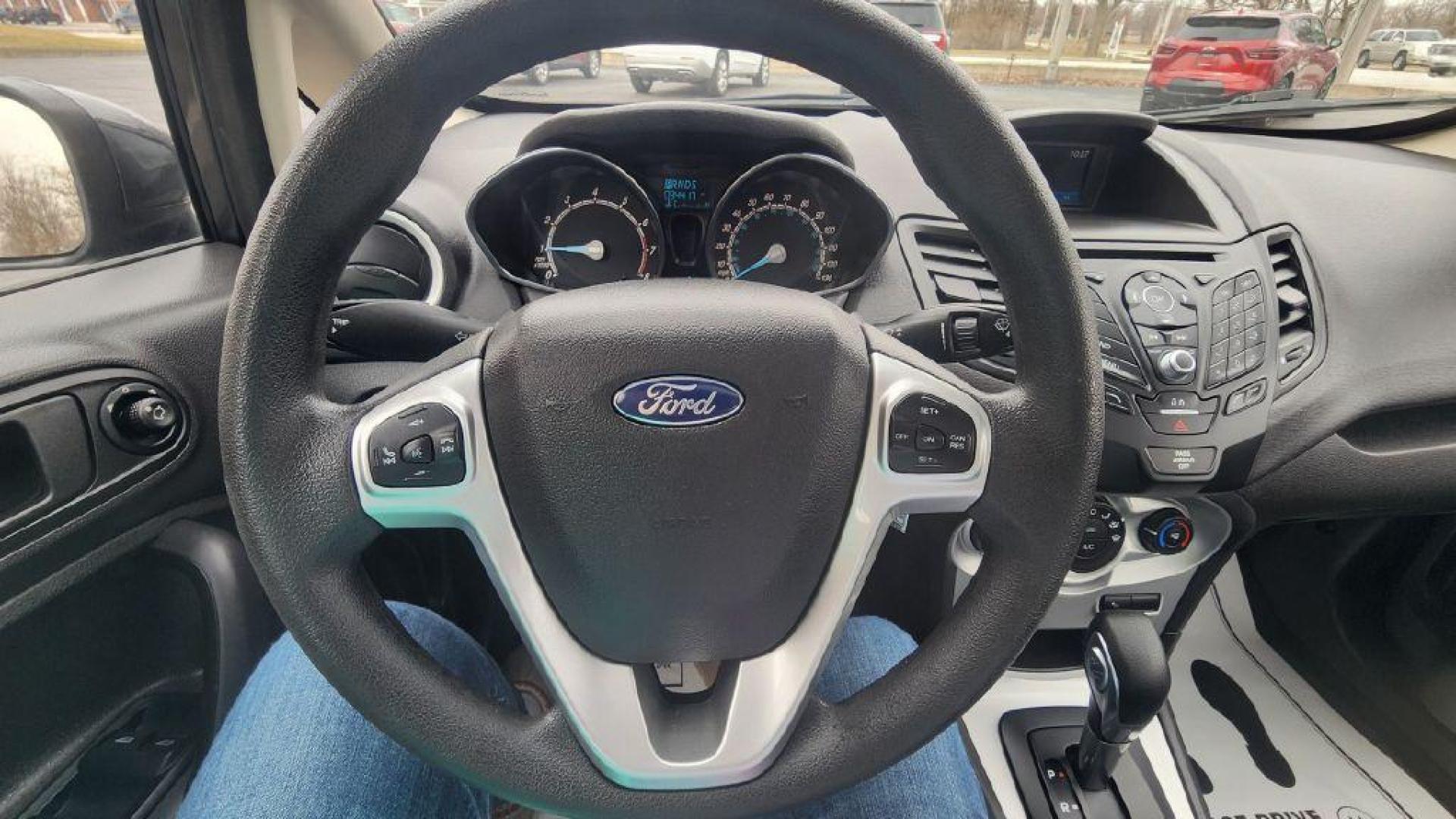 2018 GRAY FORD FIESTA SE - FWD (3FADP4BJ3JM) with an 1.6L engine, Automatic transmission, located at 101 S. Halleck St., DeMotte, 46310, (219) 987-2922, 41.202343, -87.198189 - Photo#11