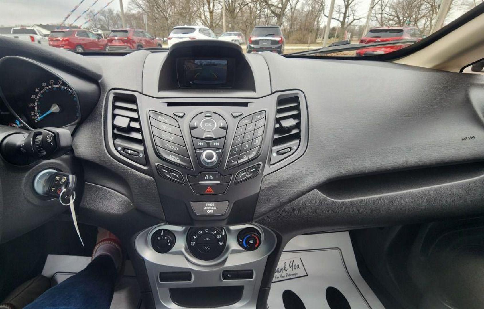 2018 GRAY FORD FIESTA SE - FWD (3FADP4BJ3JM) with an 1.6L engine, Automatic transmission, located at 101 S. Halleck St., DeMotte, 46310, (219) 987-2922, 41.202343, -87.198189 - Photo#12
