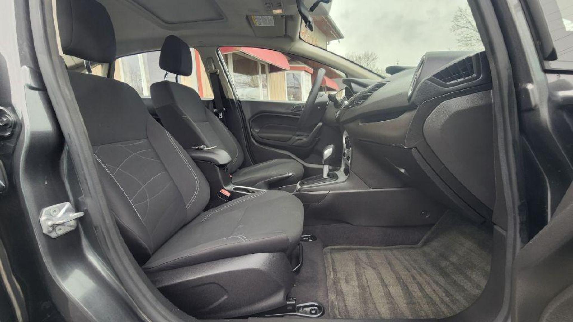 2018 GRAY FORD FIESTA SE - FWD (3FADP4BJ3JM) with an 1.6L engine, Automatic transmission, located at 101 S. Halleck St., DeMotte, 46310, (219) 987-2922, 41.202343, -87.198189 - Photo#7