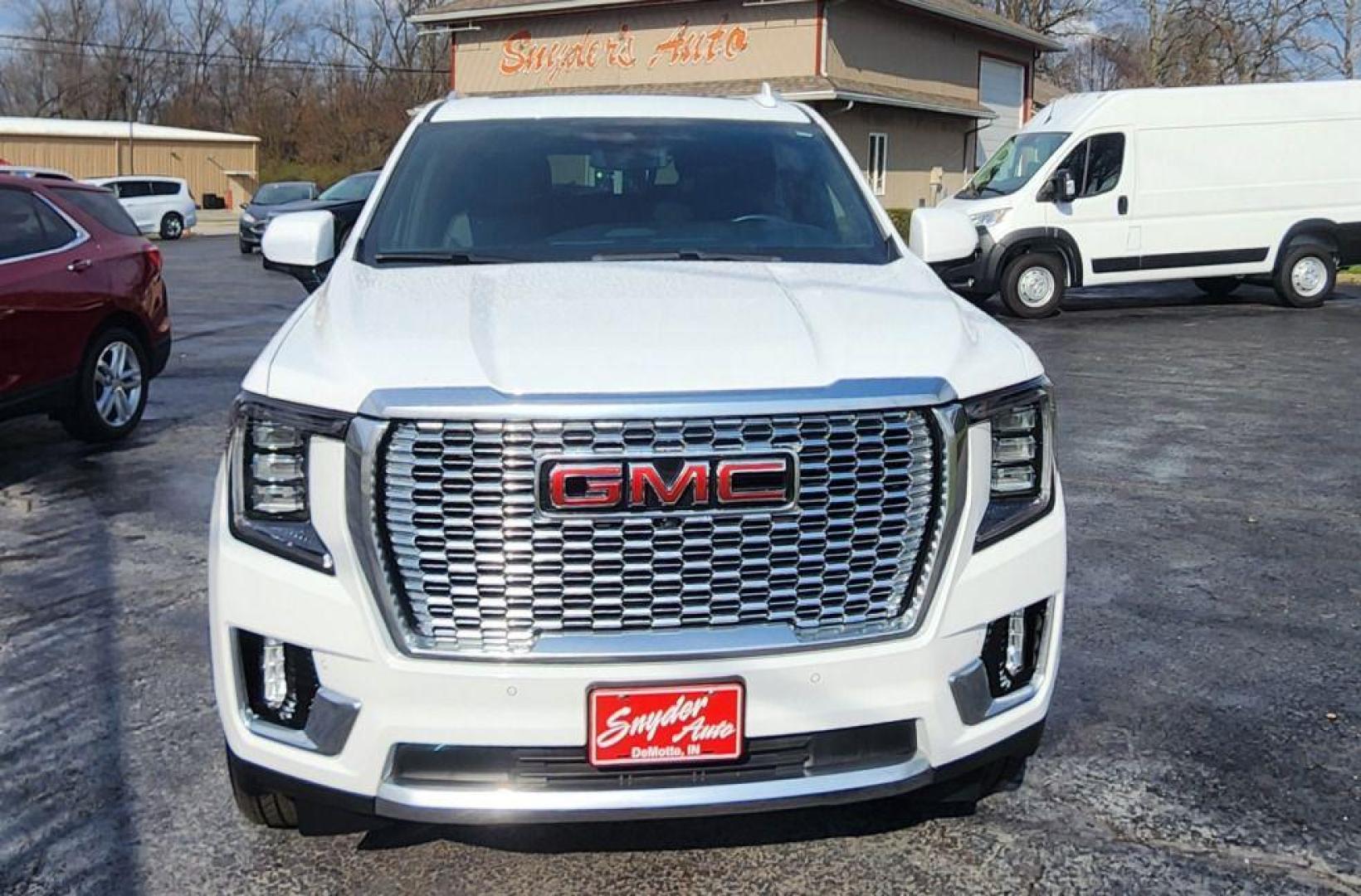 2023 WHITE GMC YUKON XL DENALI - 4WD (1GKS2JKL0PR) with an 6.2L engine, Automatic transmission, located at 101 S. Halleck St., DeMotte, 46310, (219) 987-2922, 41.202343, -87.198189 - Photo#1