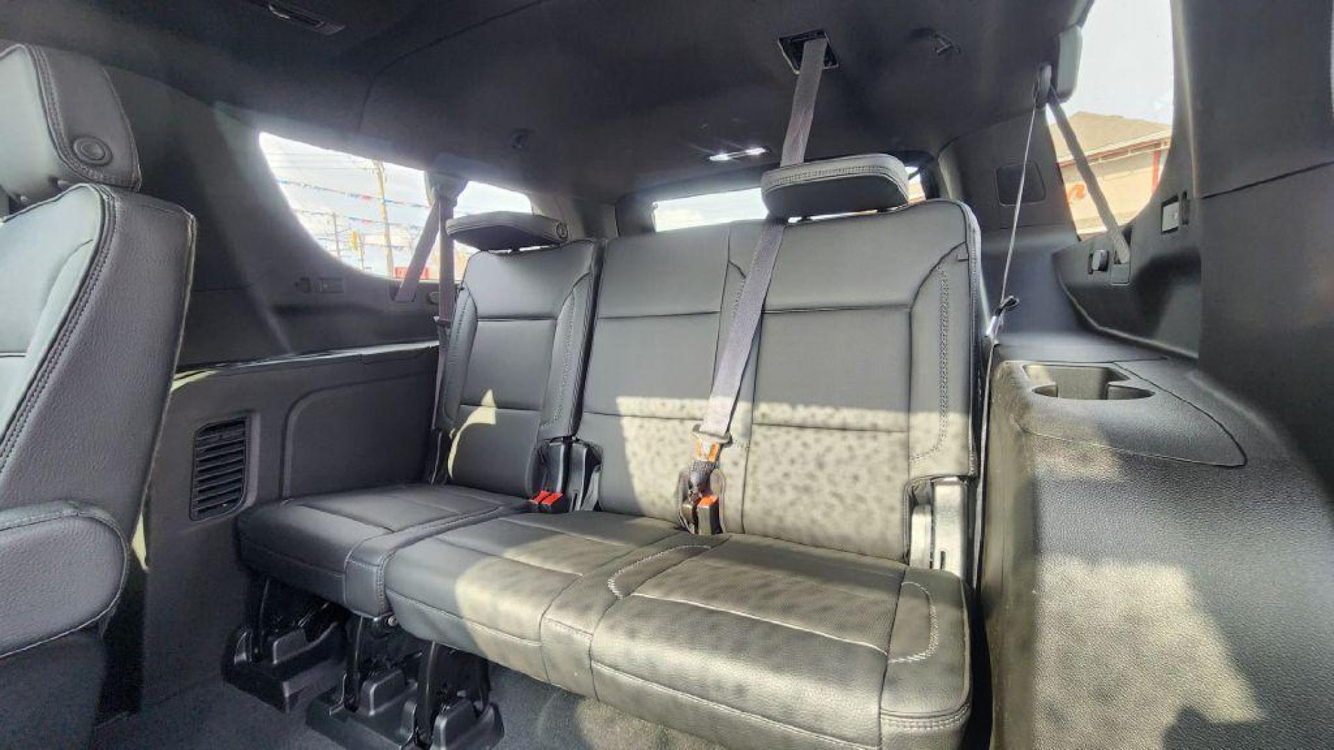 2023 WHITE GMC YUKON XL DENALI - 4WD (1GKS2JKL0PR) with an 6.2L engine, Automatic transmission, located at 101 S. Halleck St., DeMotte, 46310, (219) 987-2922, 41.202343, -87.198189 - Photo#8