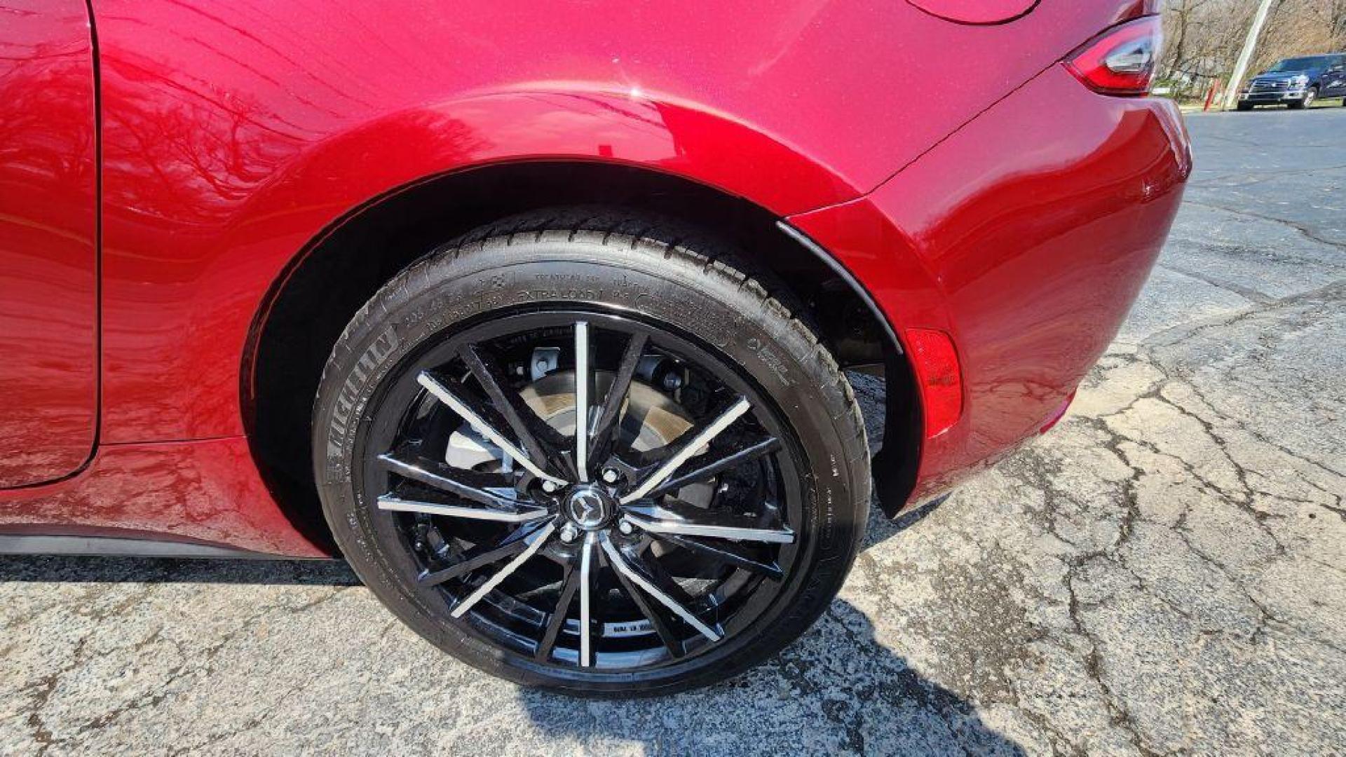 2024 RED MAZDA MX-5 MIATA GRAND TOURING - RWD (JM1NDAM76R0) with an 2.0L engine, Automatic transmission, located at 101 S. Halleck St., DeMotte, 46310, (219) 987-2922, 41.202343, -87.198189 - Photo#16