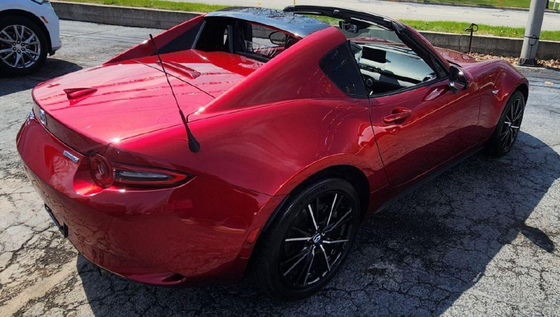 2024 RED MAZDA MX-5 MIATA GRAND TOURING - RWD (JM1NDAM76R0) with an 2.0L engine, Automatic transmission, located at 101 S. Halleck St., DeMotte, 46310, (219) 987-2922, 41.202343, -87.198189 - Photo#5