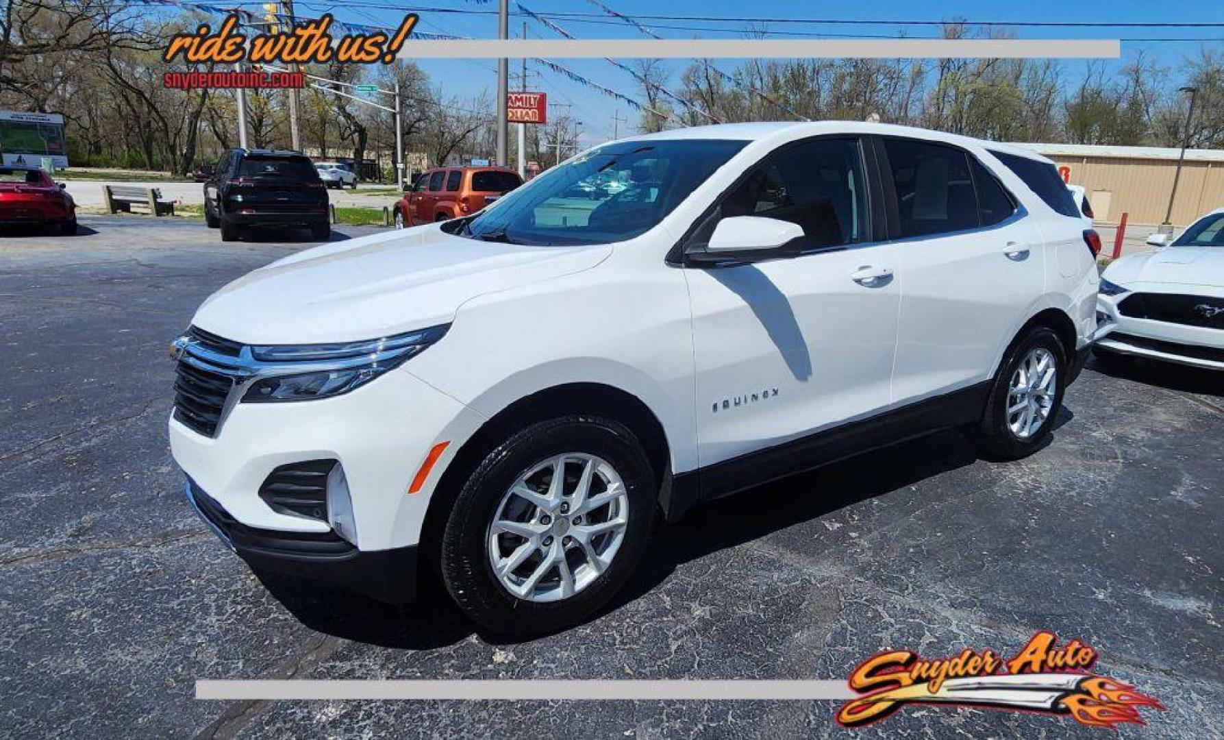 2022 WHITE CHEVROLET EQUINOX LT - AWD (3GNAXUEV6NL) with an 1.5L engine, Automatic transmission, located at 101 S. Halleck St., DeMotte, 46310, (219) 987-2922, 41.202343, -87.198189 - Photo#0