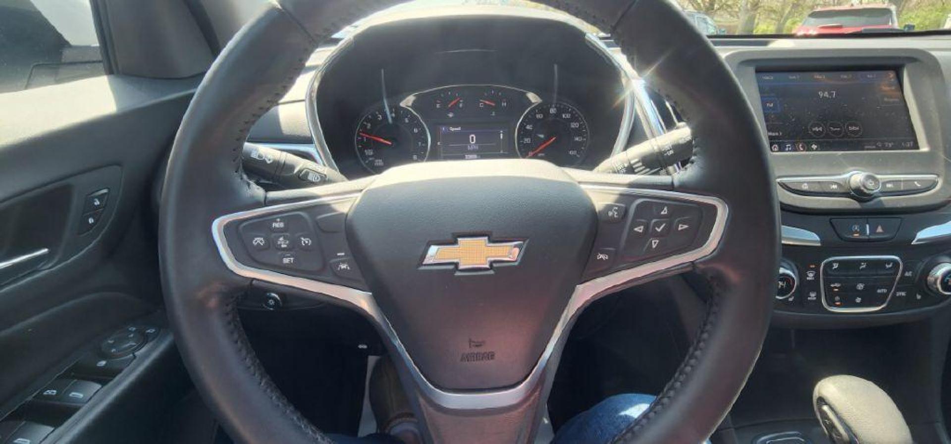2022 WHITE CHEVROLET EQUINOX LT - AWD (3GNAXUEV6NL) with an 1.5L engine, Automatic transmission, located at 101 S. Halleck St., DeMotte, 46310, (219) 987-2922, 41.202343, -87.198189 - Photo#11