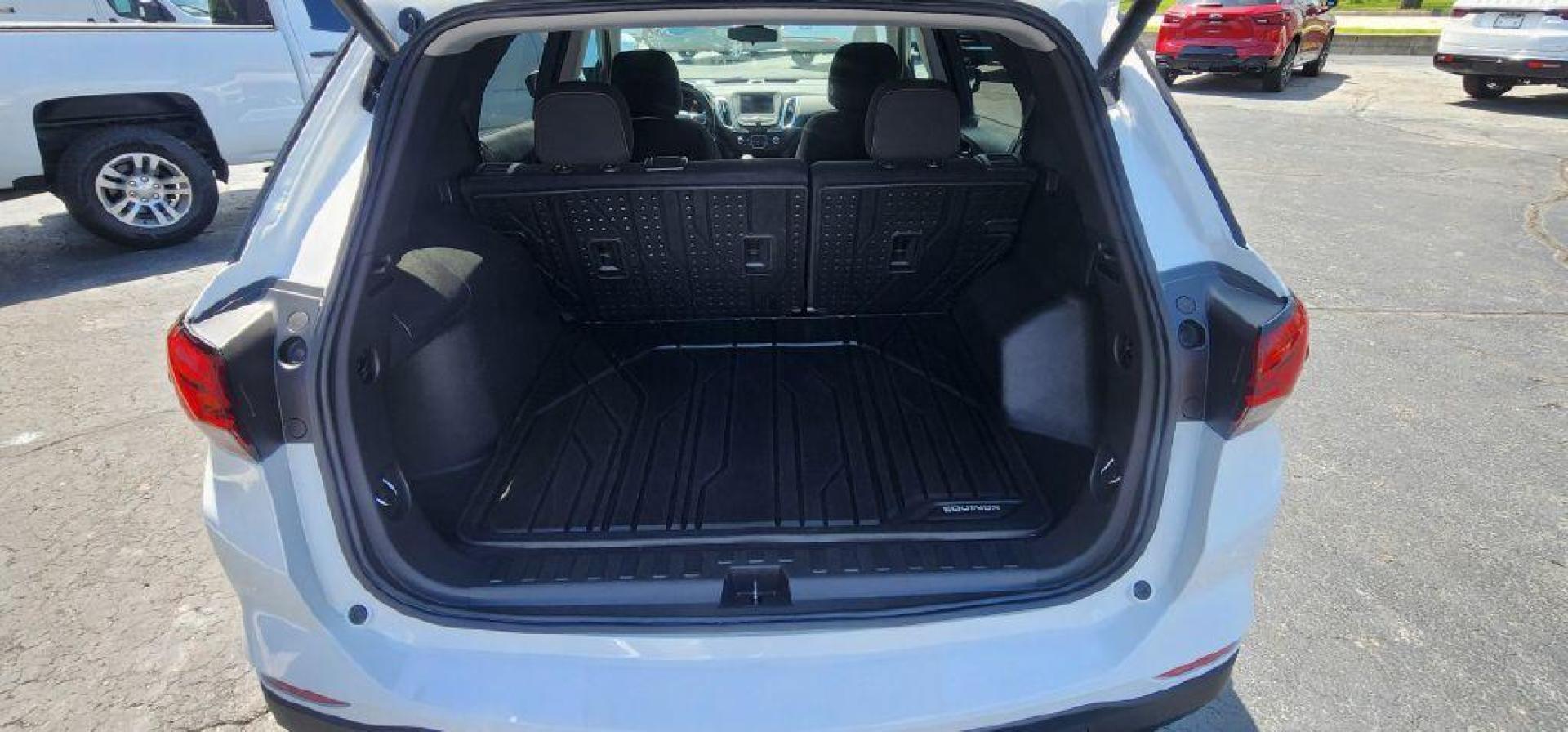 2022 WHITE CHEVROLET EQUINOX LT - AWD (3GNAXUEV6NL) with an 1.5L engine, Automatic transmission, located at 101 S. Halleck St., DeMotte, 46310, (219) 987-2922, 41.202343, -87.198189 - Photo#20
