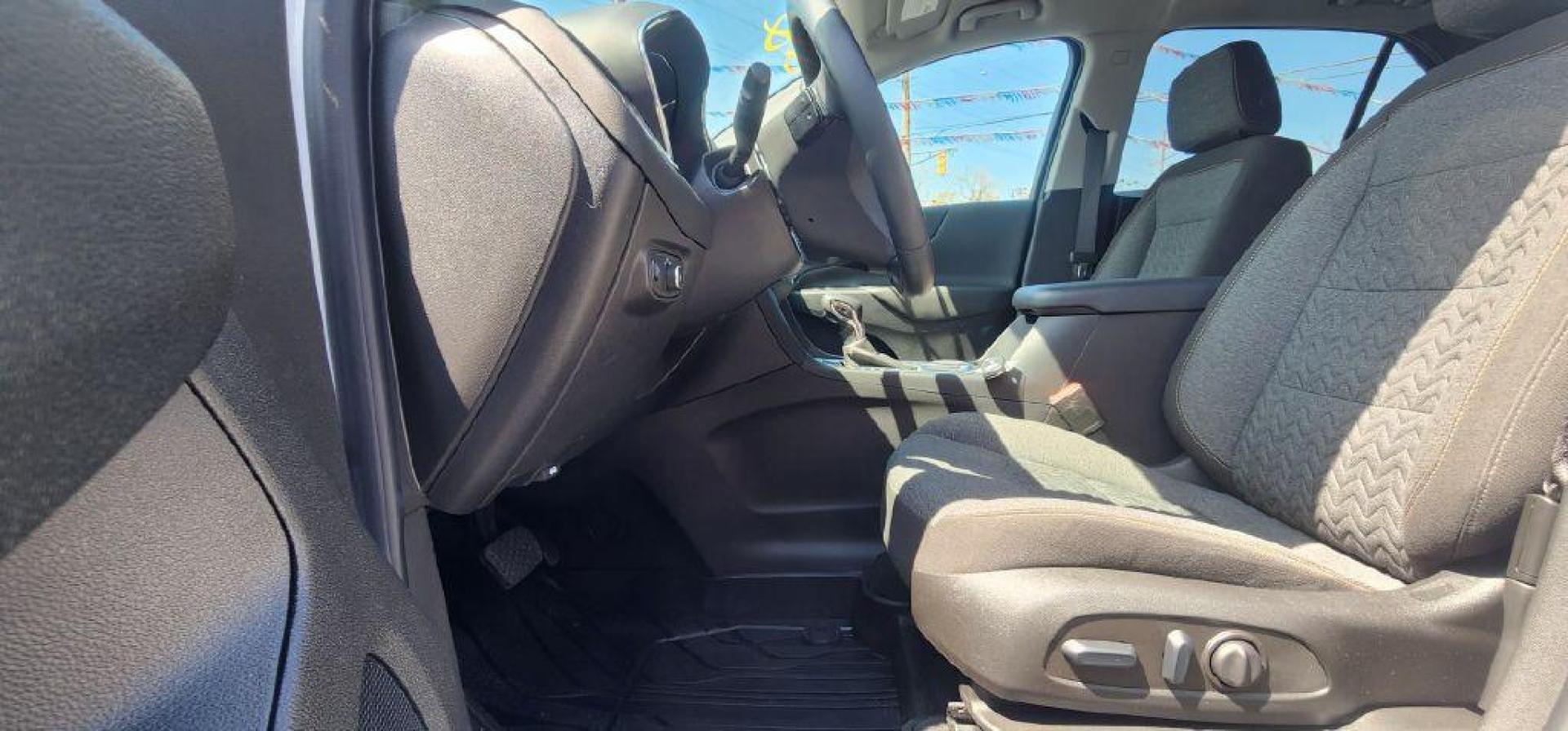 2022 WHITE CHEVROLET EQUINOX LT - AWD (3GNAXUEV6NL) with an 1.5L engine, Automatic transmission, located at 101 S. Halleck St., DeMotte, 46310, (219) 987-2922, 41.202343, -87.198189 - Photo#4