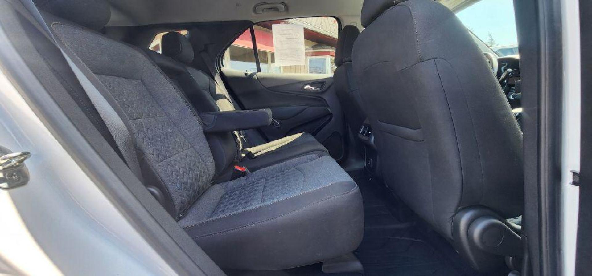 2022 WHITE CHEVROLET EQUINOX LT - AWD (3GNAXUEV6NL) with an 1.5L engine, Automatic transmission, located at 101 S. Halleck St., DeMotte, 46310, (219) 987-2922, 41.202343, -87.198189 - Photo#6