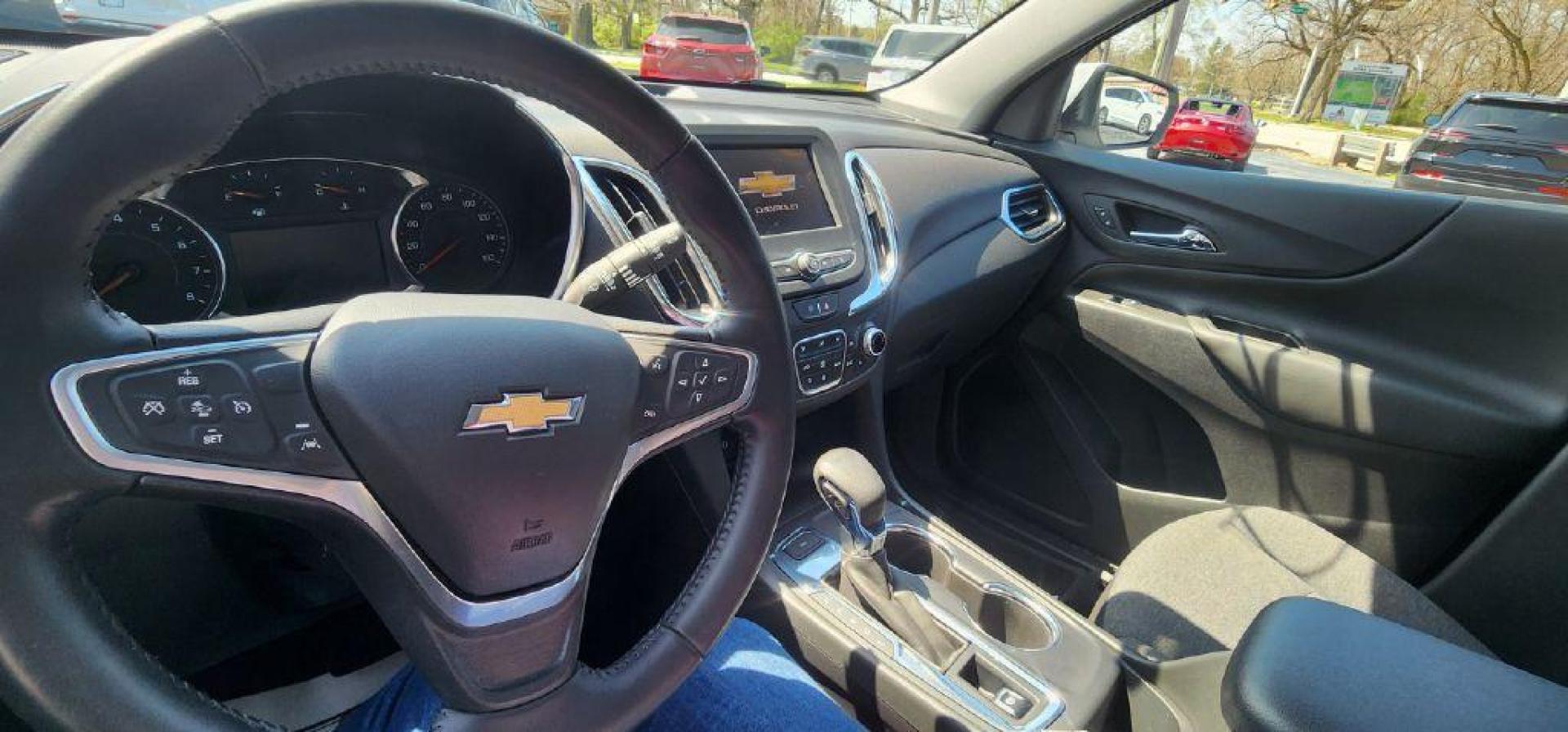2022 WHITE CHEVROLET EQUINOX LT - AWD (3GNAXUEV6NL) with an 1.5L engine, Automatic transmission, located at 101 S. Halleck St., DeMotte, 46310, (219) 987-2922, 41.202343, -87.198189 - Photo#8