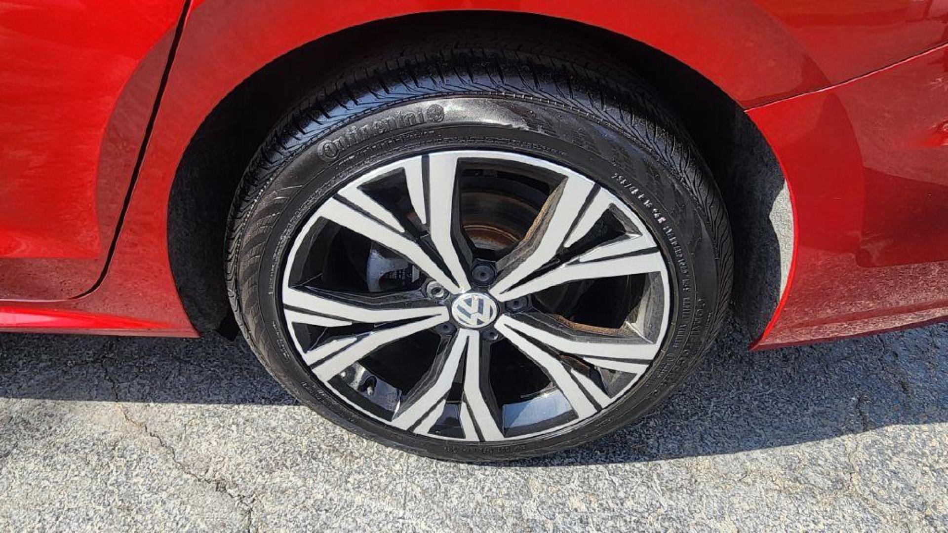2020 BURGUN VOLKSWAGEN PASSAT SEL - FWD (1VWCA7A39LC) with an 2.0L engine, Automatic transmission, located at 101 S. Halleck St., DeMotte, 46310, (219) 987-2922, 41.202343, -87.198189 - Photo#27