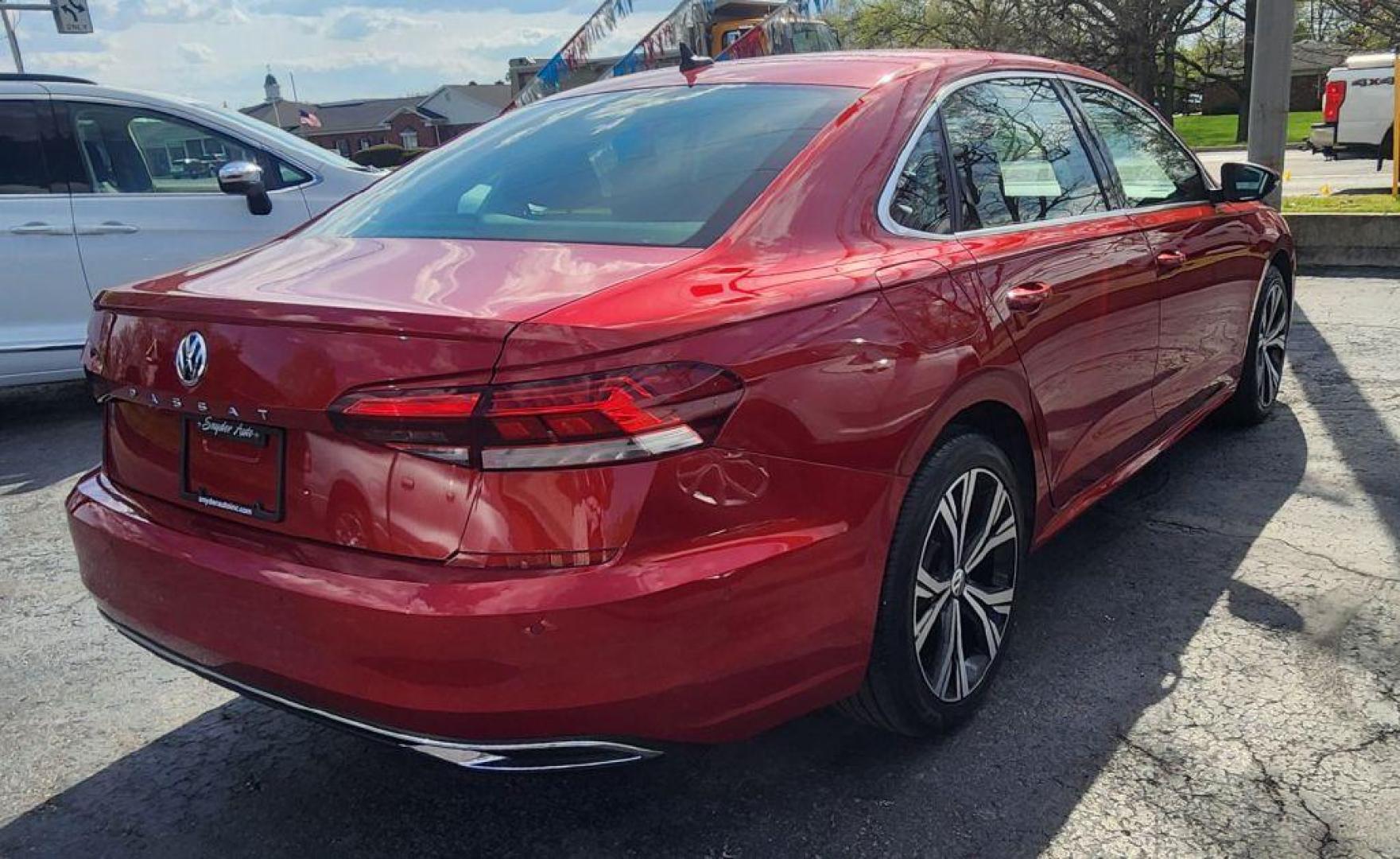 2020 BURGUN VOLKSWAGEN PASSAT SEL - FWD (1VWCA7A39LC) with an 2.0L engine, Automatic transmission, located at 101 S. Halleck St., DeMotte, 46310, (219) 987-2922, 41.202343, -87.198189 - Photo#3