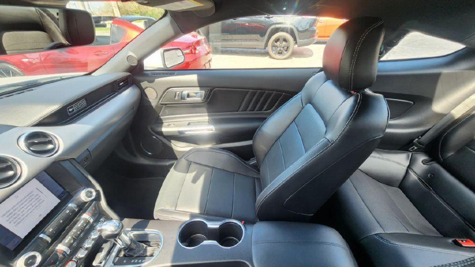 2020 WHITE FORD MUSTANG GT -RWD (1FA6P8CF5L5) with an 5.0L engine, Automatic transmission, located at 101 S. Halleck St., DeMotte, 46310, (219) 987-2922, 41.202343, -87.198189 - Photo#10