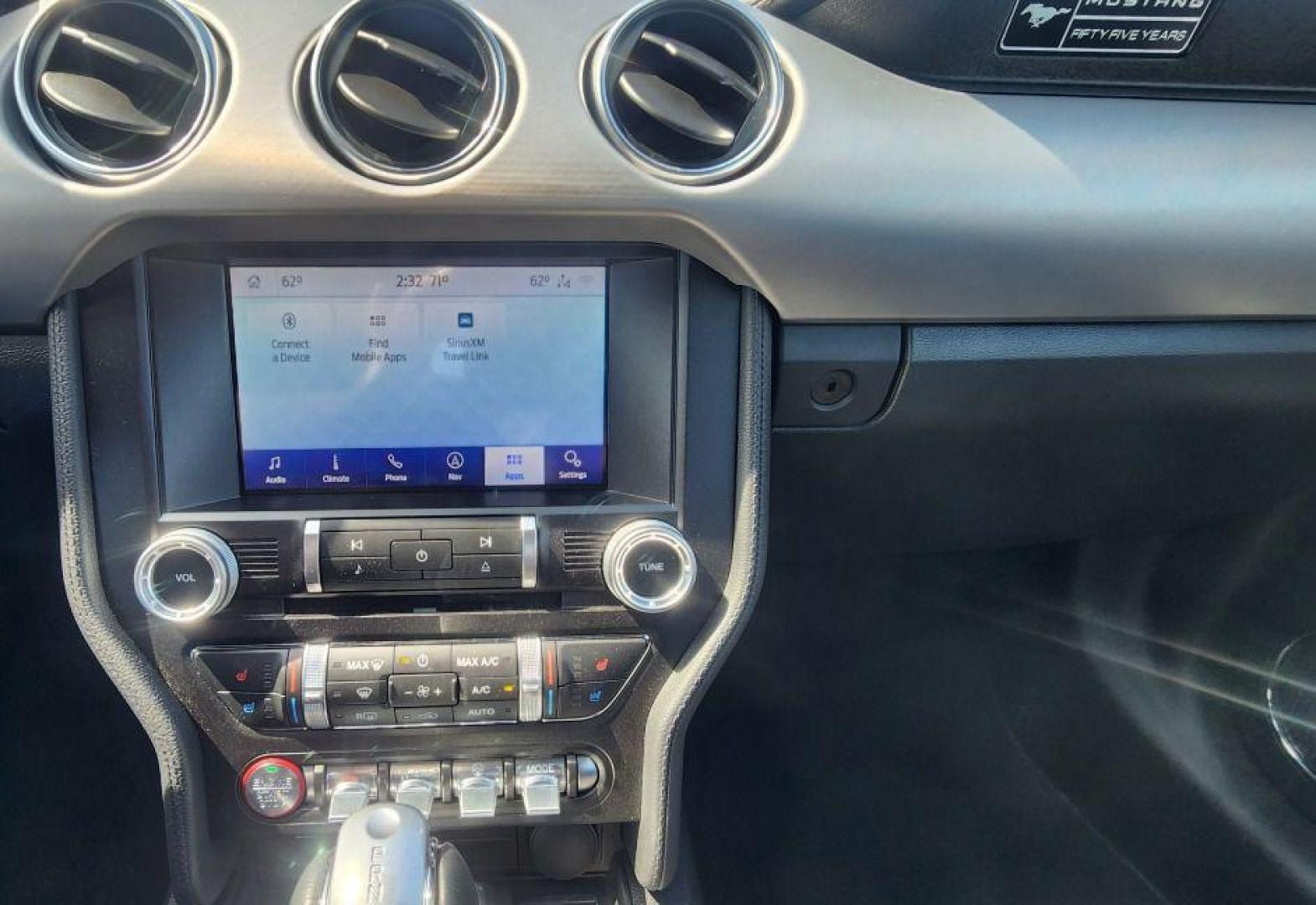 2020 WHITE FORD MUSTANG GT -RWD (1FA6P8CF5L5) with an 5.0L engine, Automatic transmission, located at 101 S. Halleck St., DeMotte, 46310, (219) 987-2922, 41.202343, -87.198189 - Photo#15