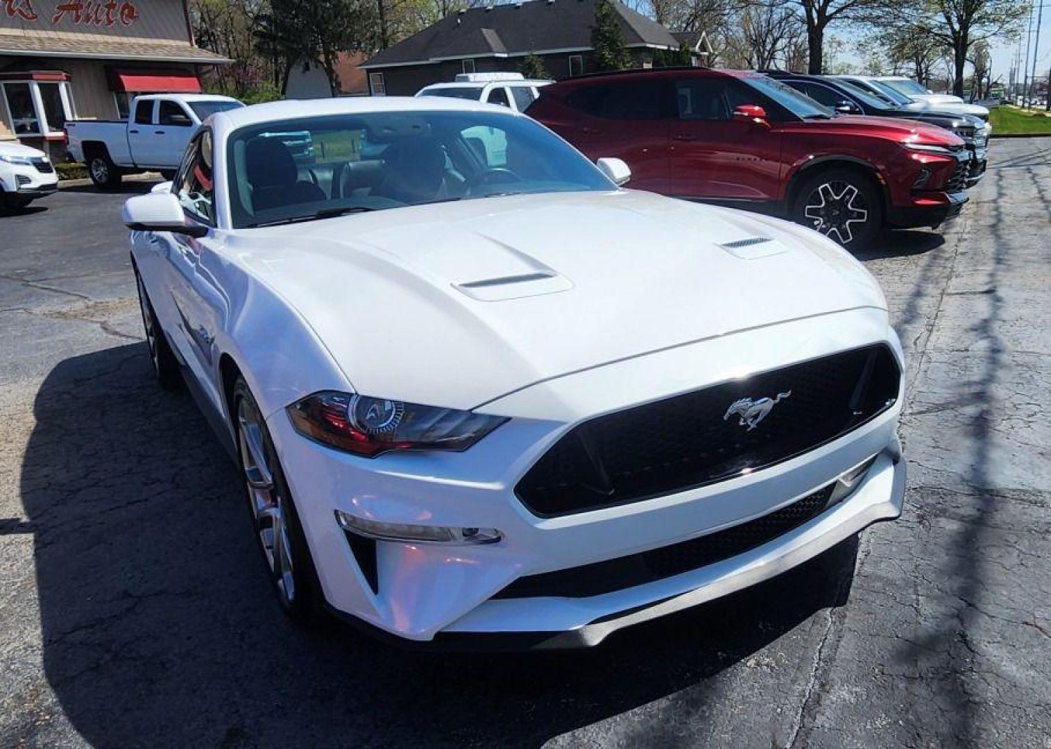 2020 WHITE FORD MUSTANG GT -RWD (1FA6P8CF5L5) with an 5.0L engine, Automatic transmission, located at 101 S. Halleck St., DeMotte, 46310, (219) 987-2922, 41.202343, -87.198189 - Photo#2