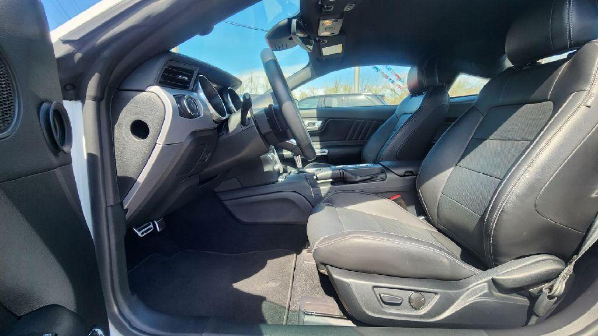 2020 WHITE FORD MUSTANG GT -RWD (1FA6P8CF5L5) with an 5.0L engine, Automatic transmission, located at 101 S. Halleck St., DeMotte, 46310, (219) 987-2922, 41.202343, -87.198189 - Photo#5