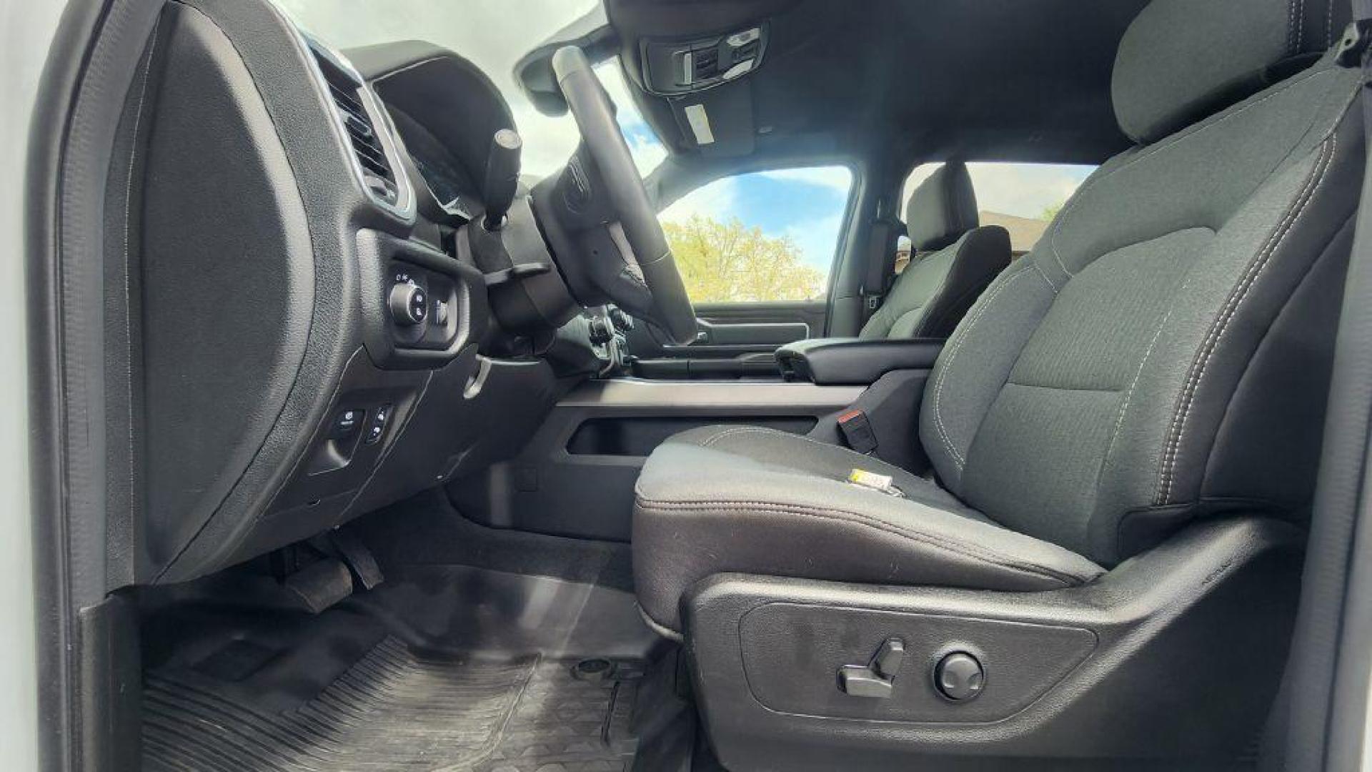 2022 WHITE RAM 1500 BIG HORN/LONE STAR - 4WD (1C6RRFFG0NN) with an 3.6L engine, Automatic transmission, located at 101 S. Halleck St., DeMotte, 46310, (219) 987-2922, 41.202343, -87.198189 - Photo#7