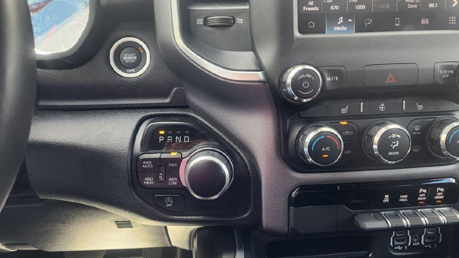 2022 WHITE RAM 1500 BIG HORN/LONE STAR - 4WD (1C6RRFFG0NN) with an 3.6L engine, Automatic transmission, located at 101 S. Halleck St., DeMotte, 46310, (219) 987-2922, 41.202343, -87.198189 - Photo#17