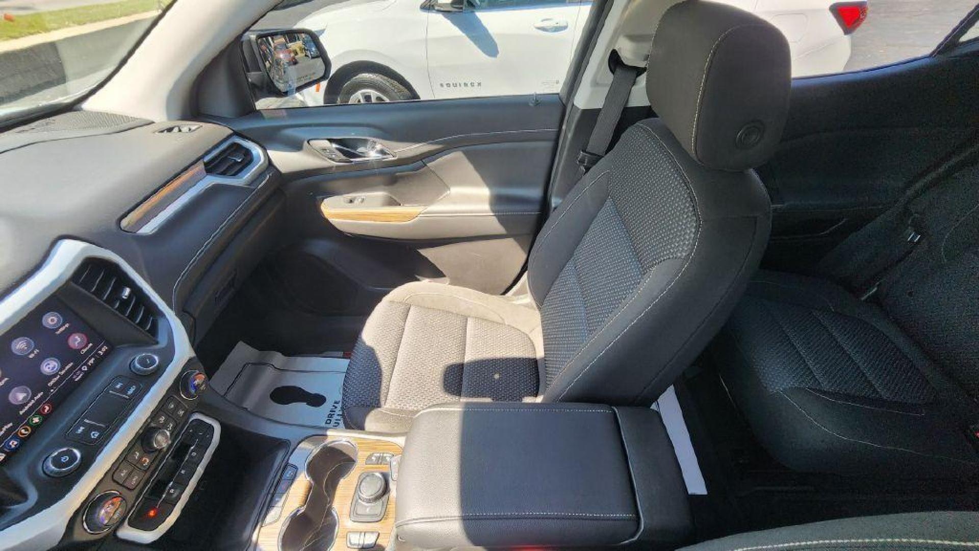 2023 GRAY GMC ACADIA SLE - AWD (1GKKNRL4XPZ) with an 2.0L engine, Automatic transmission, located at 101 S. Halleck St., DeMotte, 46310, (219) 987-2922, 41.202343, -87.198189 - Photo#12