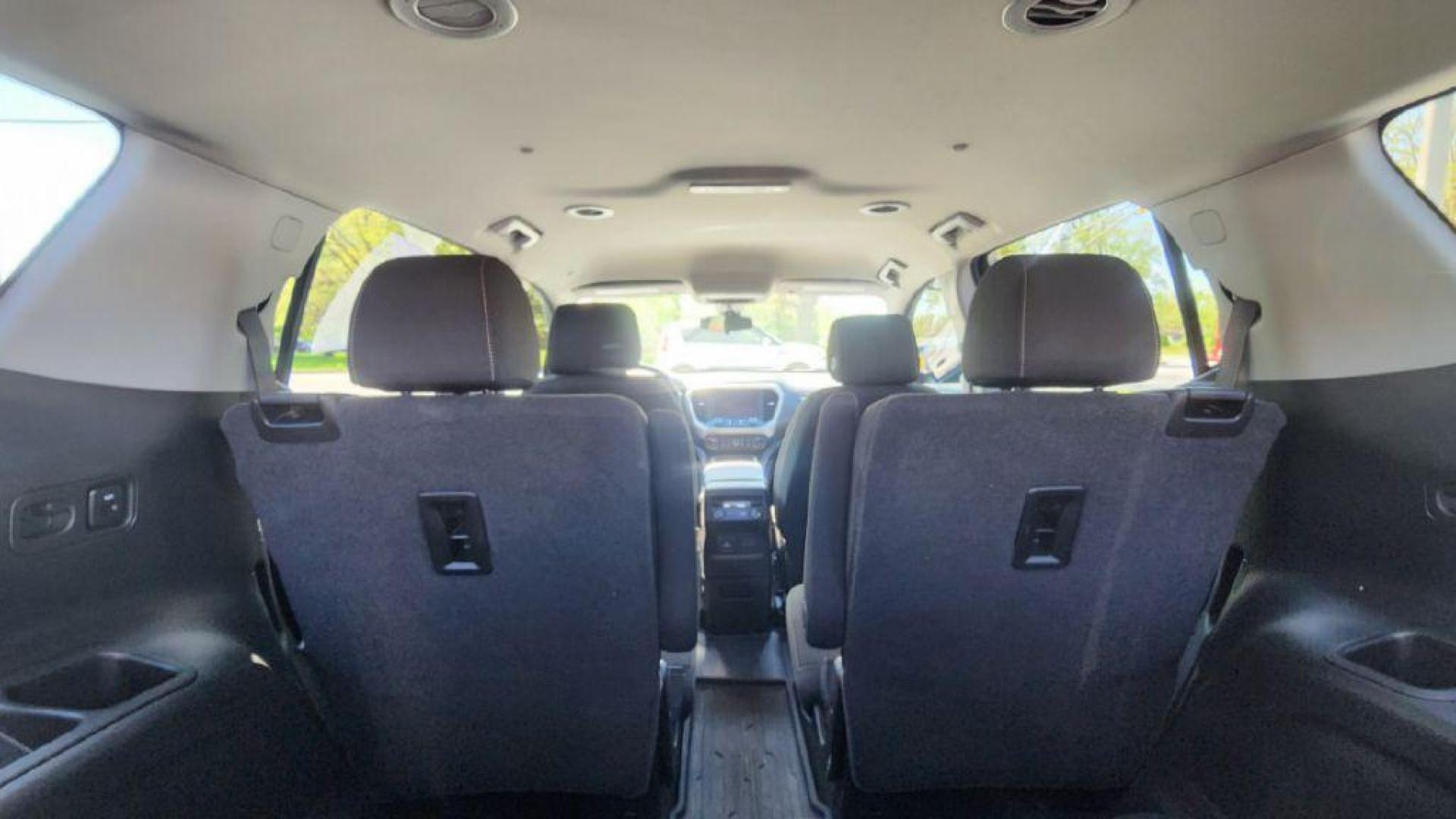 2023 GRAY GMC ACADIA SLE - AWD (1GKKNRL4XPZ) with an 2.0L engine, Automatic transmission, located at 101 S. Halleck St., DeMotte, 46310, (219) 987-2922, 41.202343, -87.198189 - Photo#24
