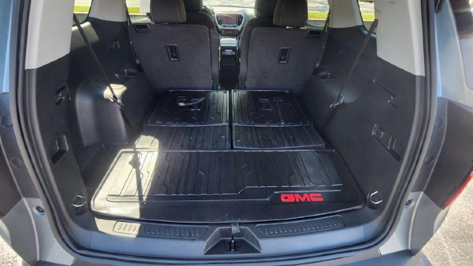 2023 GRAY GMC ACADIA SLE - AWD (1GKKNRL4XPZ) with an 2.0L engine, Automatic transmission, located at 101 S. Halleck St., DeMotte, 46310, (219) 987-2922, 41.202343, -87.198189 - Photo#26